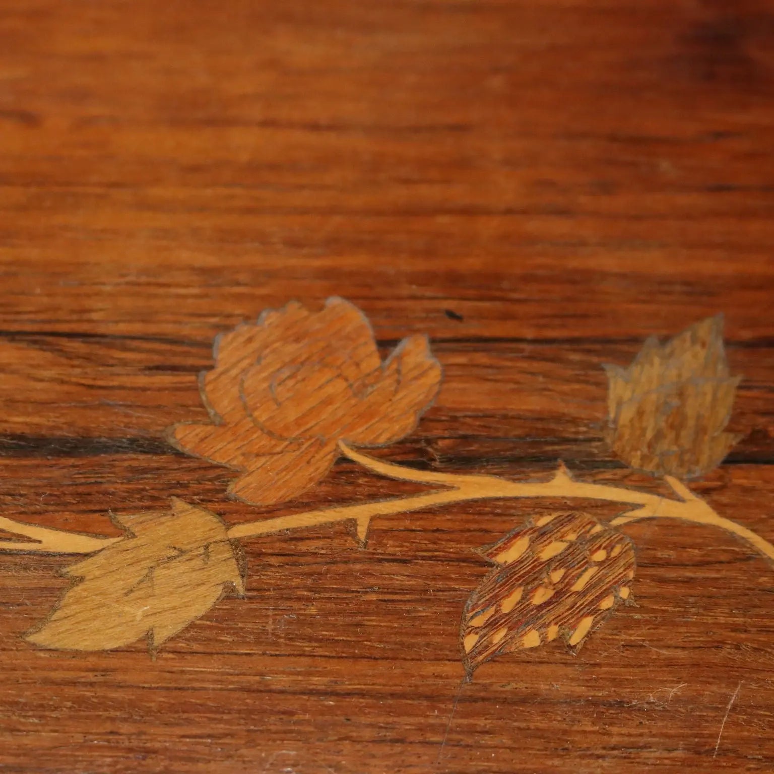Antique Small Table Various Wood Essences England XX Century - England, Early XX Century | Antiques | Side & Coffee Tables