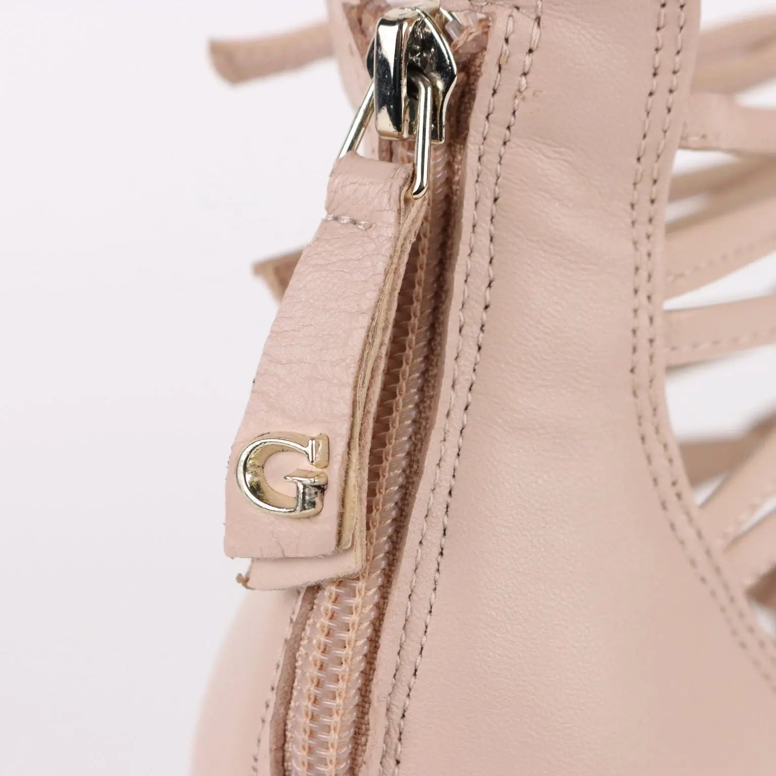 Second-Hand Guess Sandals Leather N. 6 USA - N. 8 | Clothing | Summer Accessories