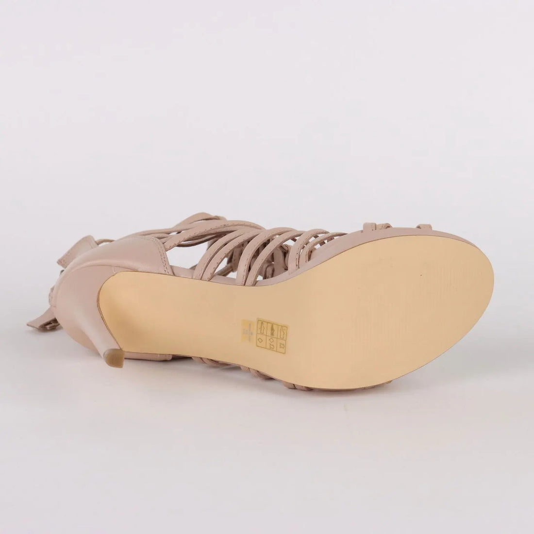 Second-Hand Guess Sandals Leather N. 6 USA - N. 8 | Clothing | Summer Accessories