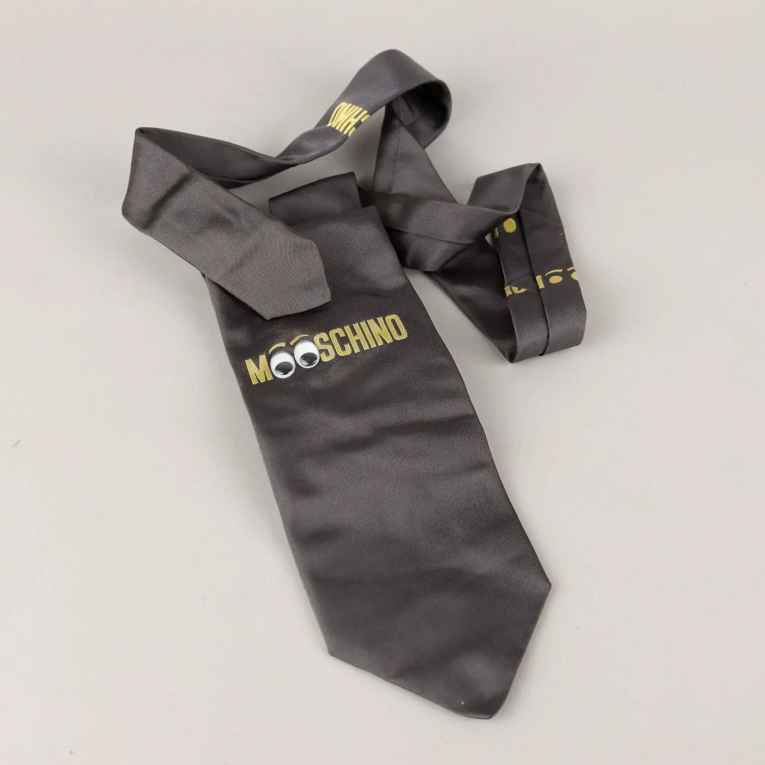 Second Hand Moschino Tie Grey Silk Italy - Pure Silk | Clothing & House Linens | Second hand
