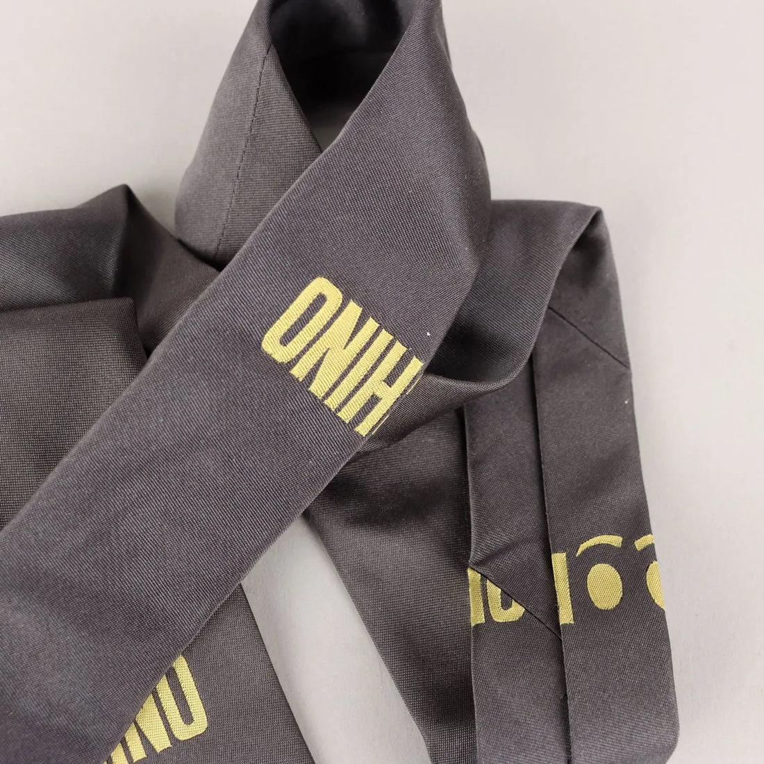 Second Hand Moschino Tie Grey Silk Italy - Pure Silk | Clothing & House Linens | Second hand
