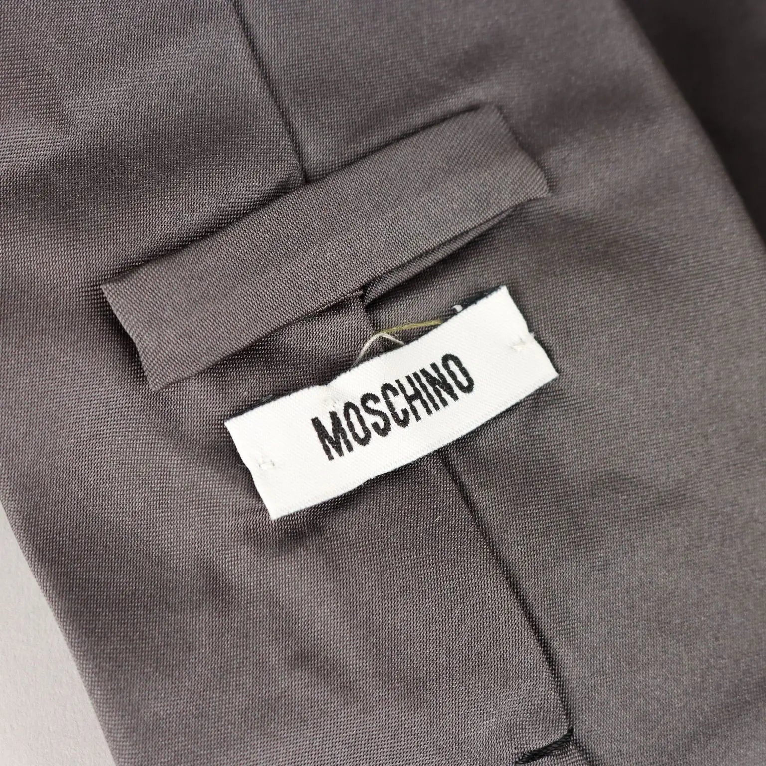 Second Hand Moschino Tie Grey Silk Italy - Pure Silk | Clothing & House Linens | Second hand