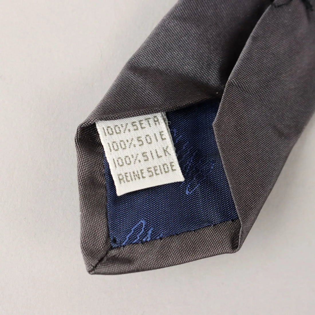 Second Hand Moschino Tie Grey Silk Italy - Pure Silk | Clothing & House Linens | Second hand