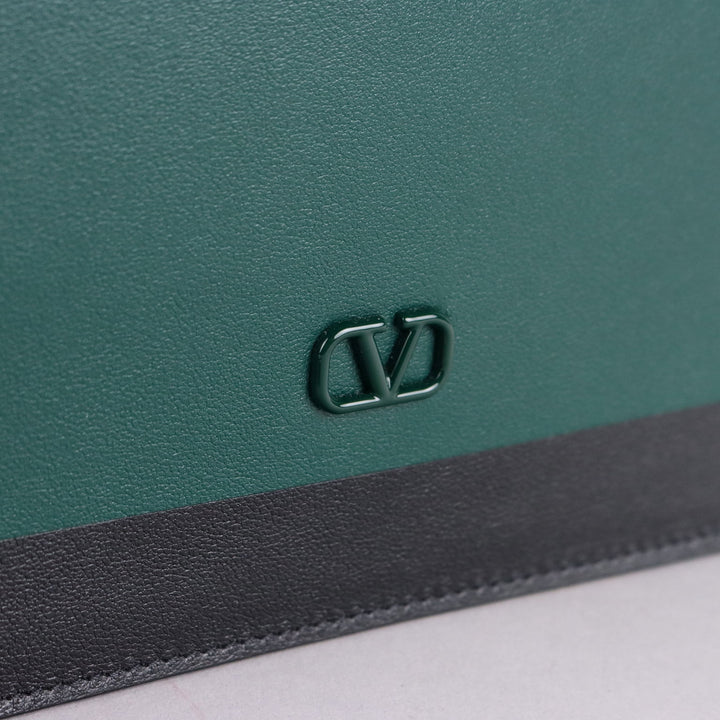  | Clothing & House Linens  Second hand