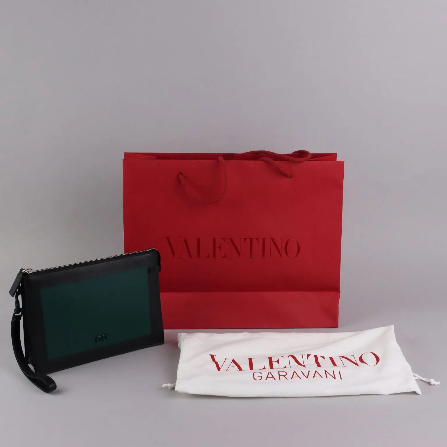 Valentino Handbag Green Leather Second Hand Italy - Genuine Leather | Clothing & House Linens | Second hand