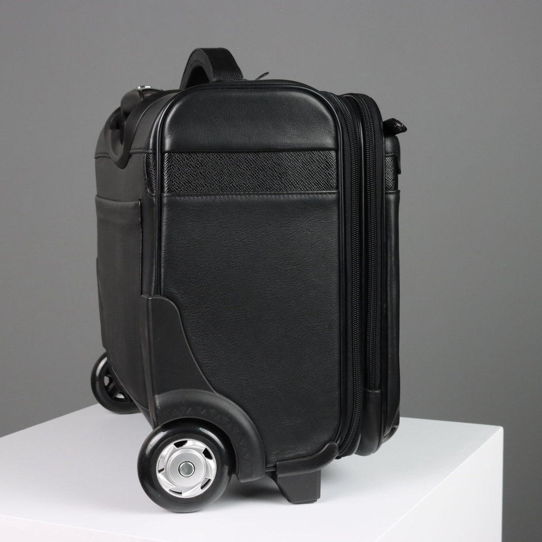  | Clothing & House Linens  Second hand