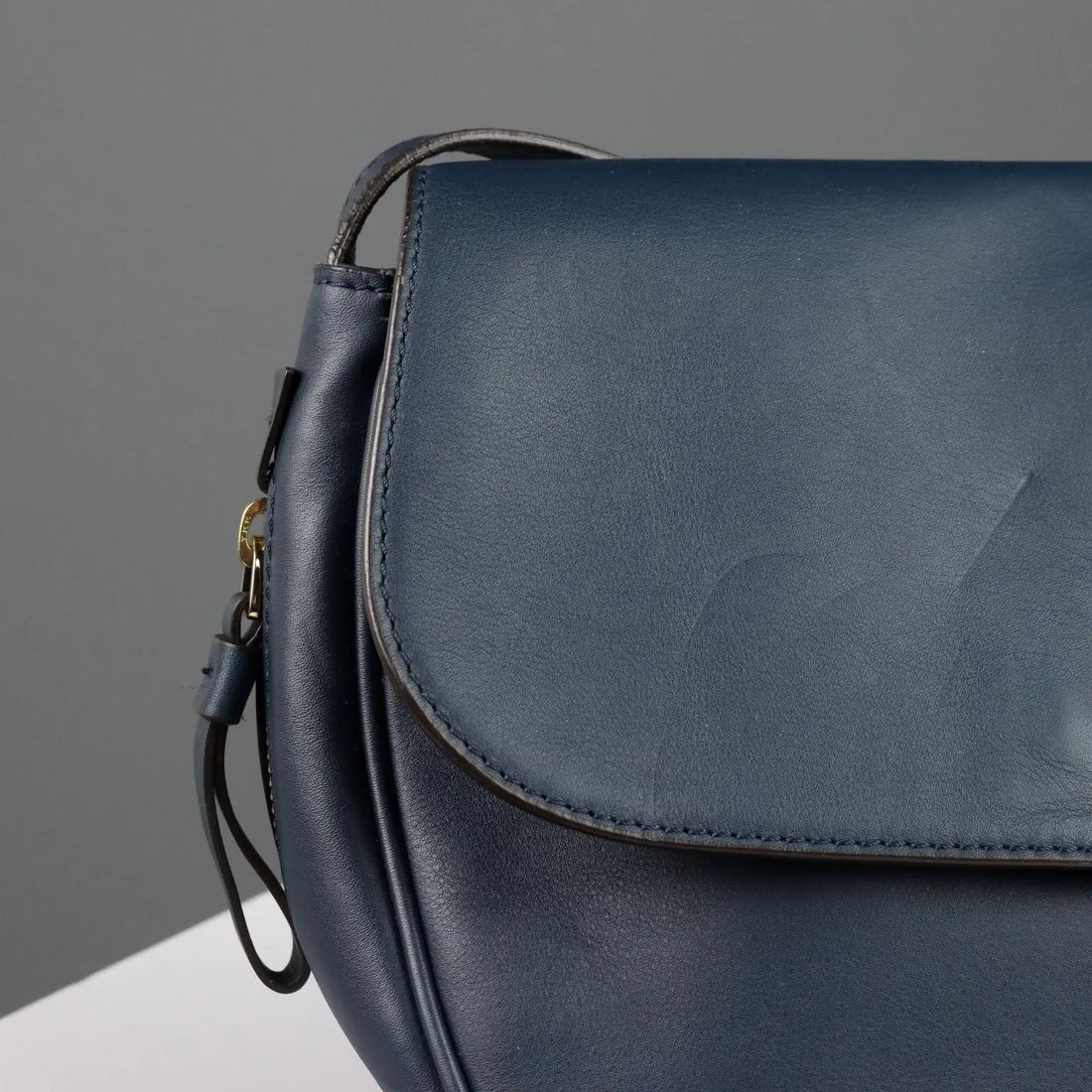 Fratelli Rossetti Shoulder Bag Blue Leather Second Hand Italy | Clothing & House Linens | Second hand