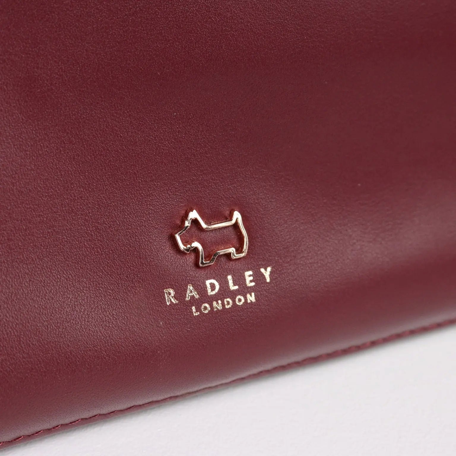Radley Shoulder Bag Pockets Genuine Leather United Kingdom Original - Genuine Leather | Clothing & House Linens | Second hand