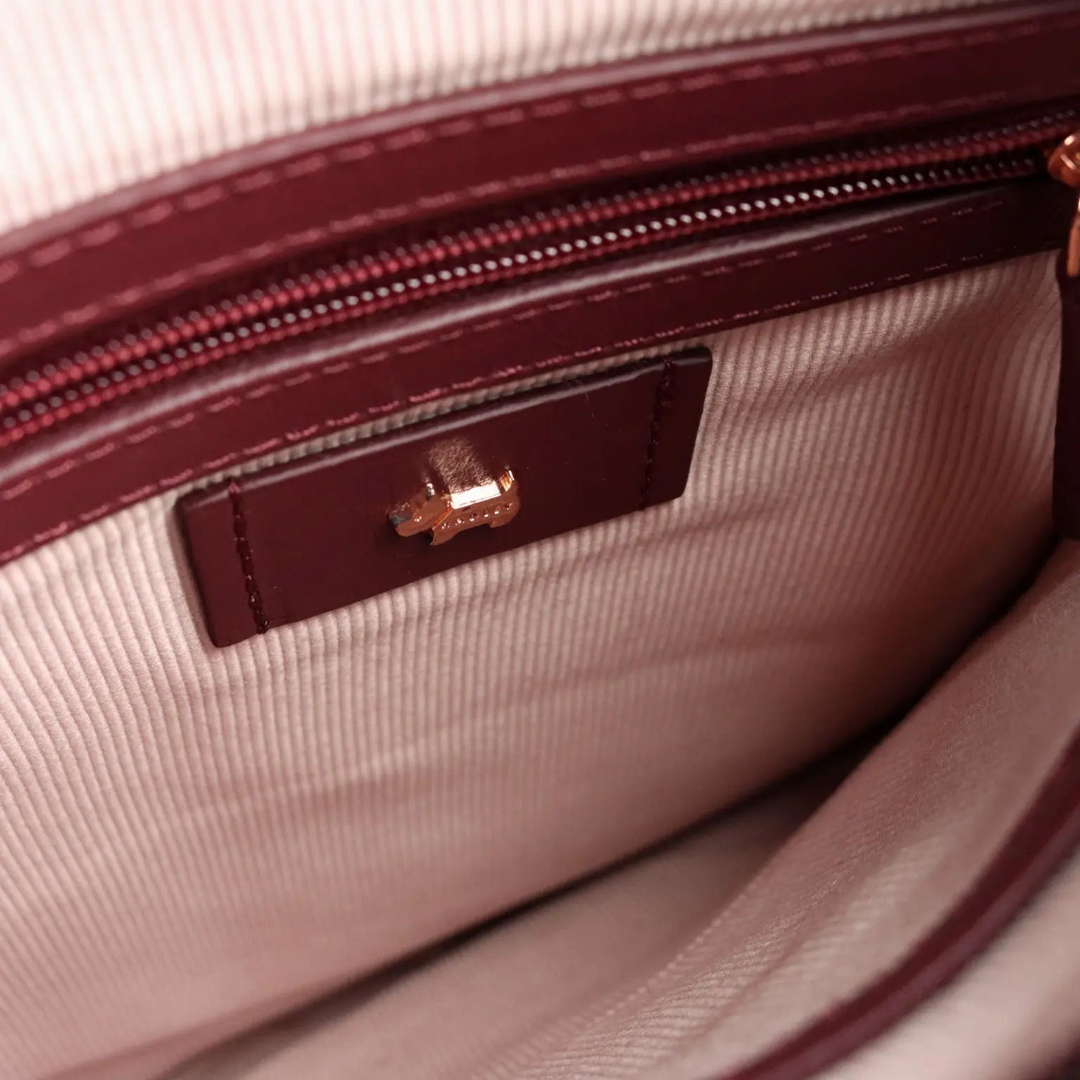 Radley Shoulder Bag Pockets Genuine Leather United Kingdom Original - Genuine Leather | Clothing & House Linens | Second hand