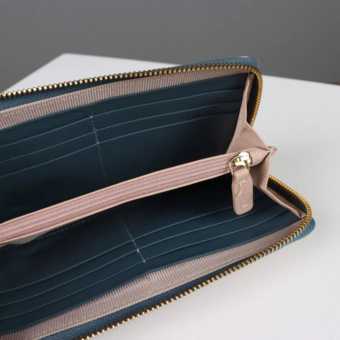 Radley Set Shoulder Bag and Wallet Second Hand Leather - Genuine Leather | Clothing & House Linens | Second hand