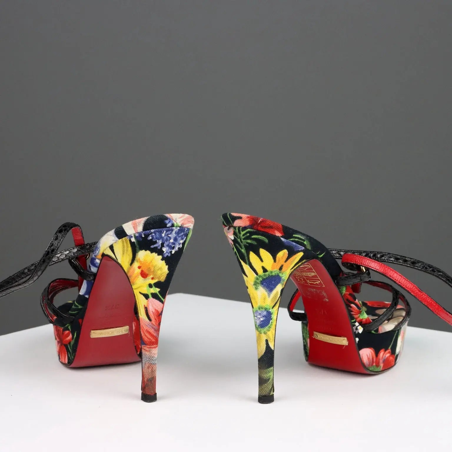 Dolce & Gabbana Sandals Leather Fabric UK Size 5 Second Hand Italy - UK Size 5 | Clothing & House Linens | Second hand