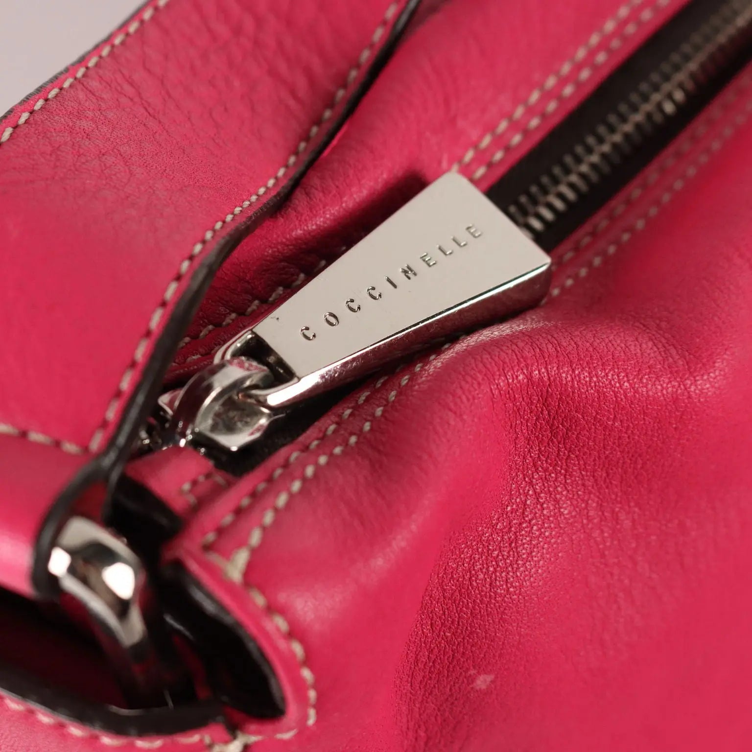 Coccinelle Bag Genuine Leather Second Hand Italy - Genuine Leather | Clothing & House Linens | Second hand