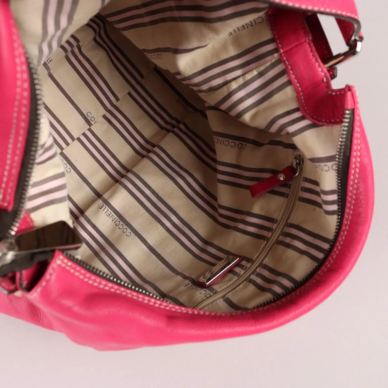Coccinelle Bag Genuine Leather Second Hand Italy - Genuine Leather | Clothing & House Linens | Second hand