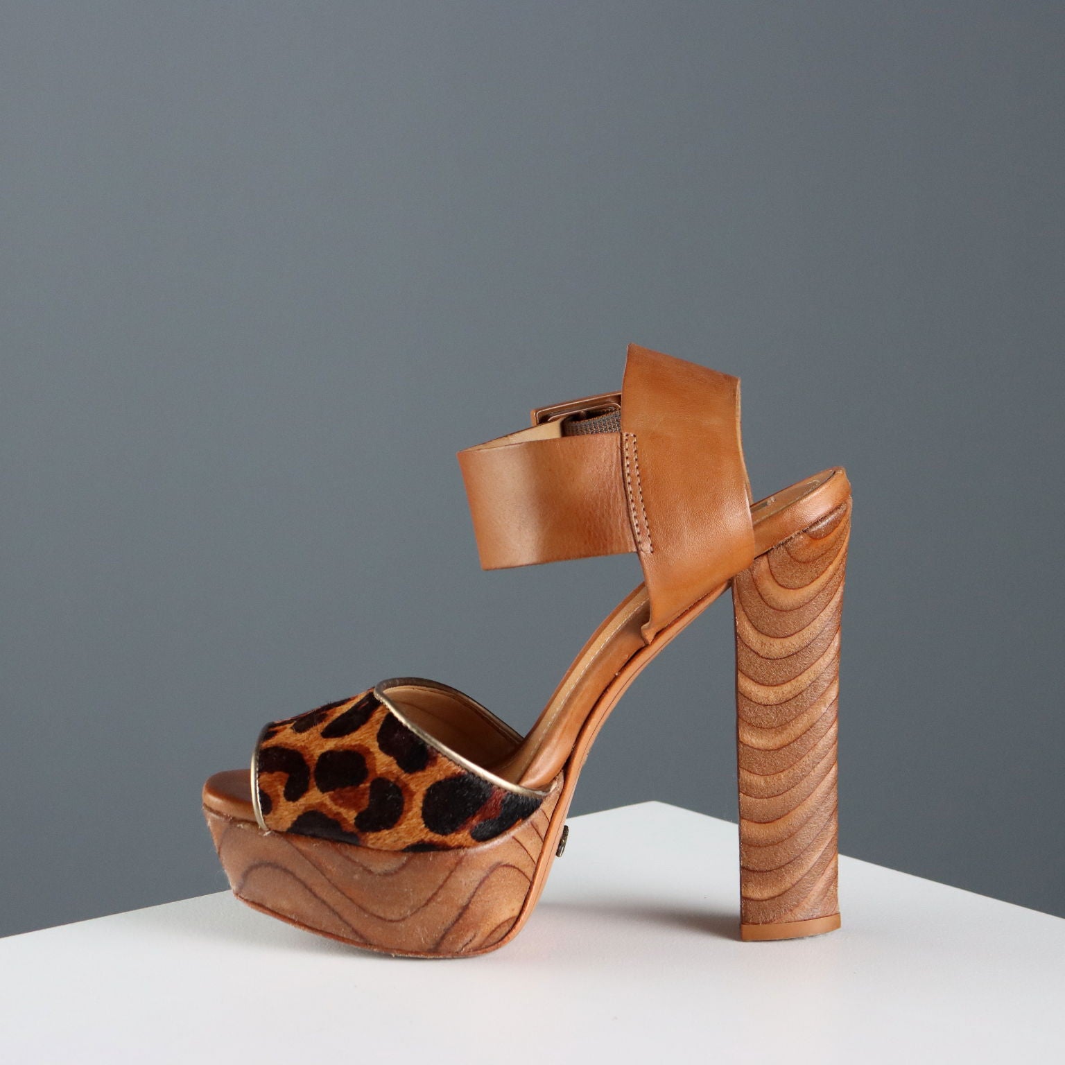  | Clothing & House Linens  Second hand