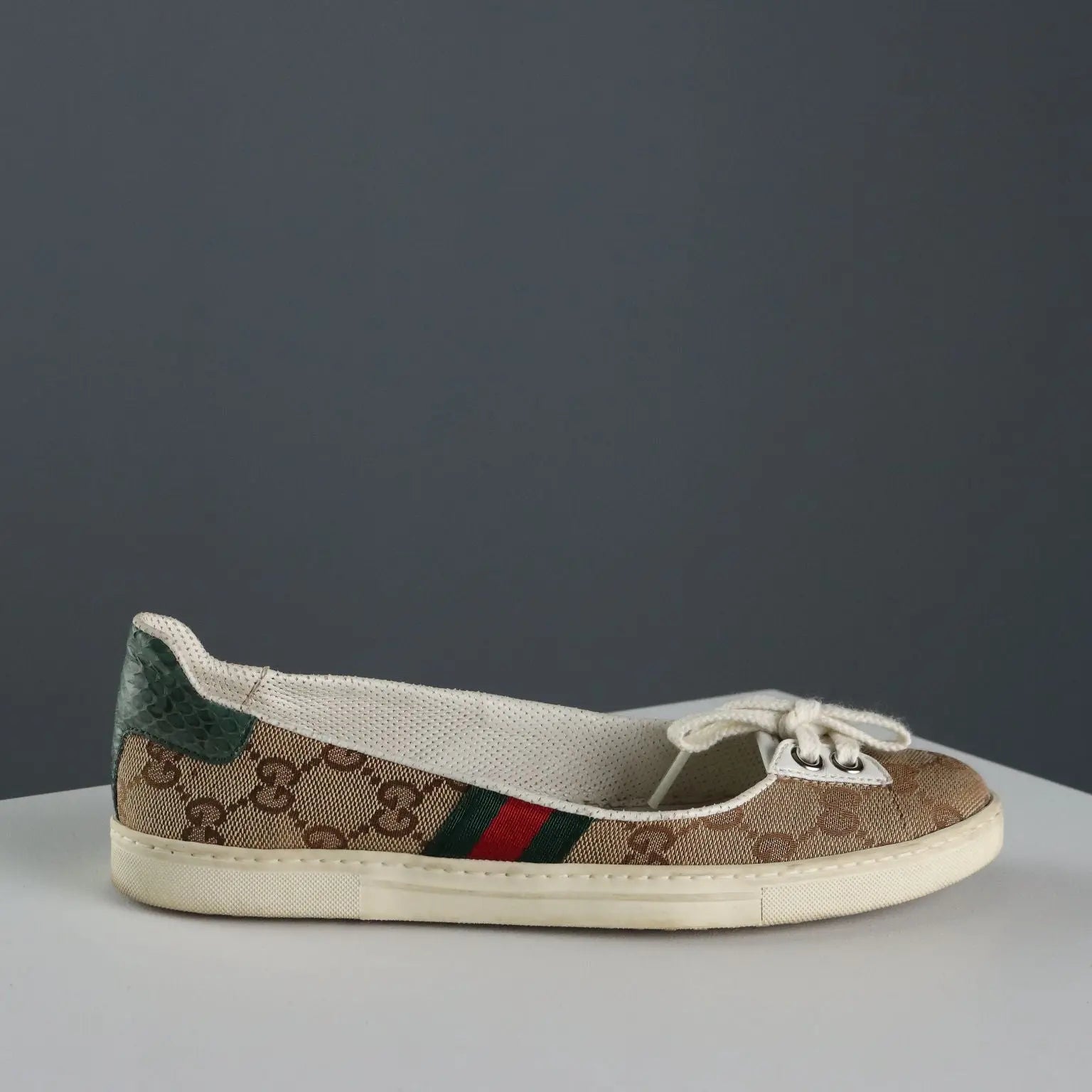 Gucci Ballerina Shoes Leather Fabric Second Hand Size 2.5 Dust Bag - UK Size 2,5 | Clothing & House Linens | Second hand