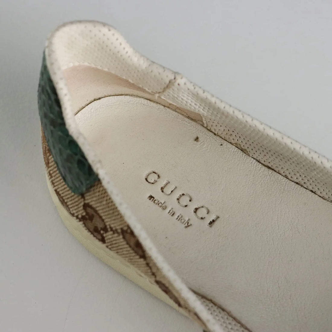 Gucci Ballerina Shoes Leather Fabric Second Hand Size 2.5 Dust Bag - UK Size 2,5 | Clothing & House Linens | Second hand
