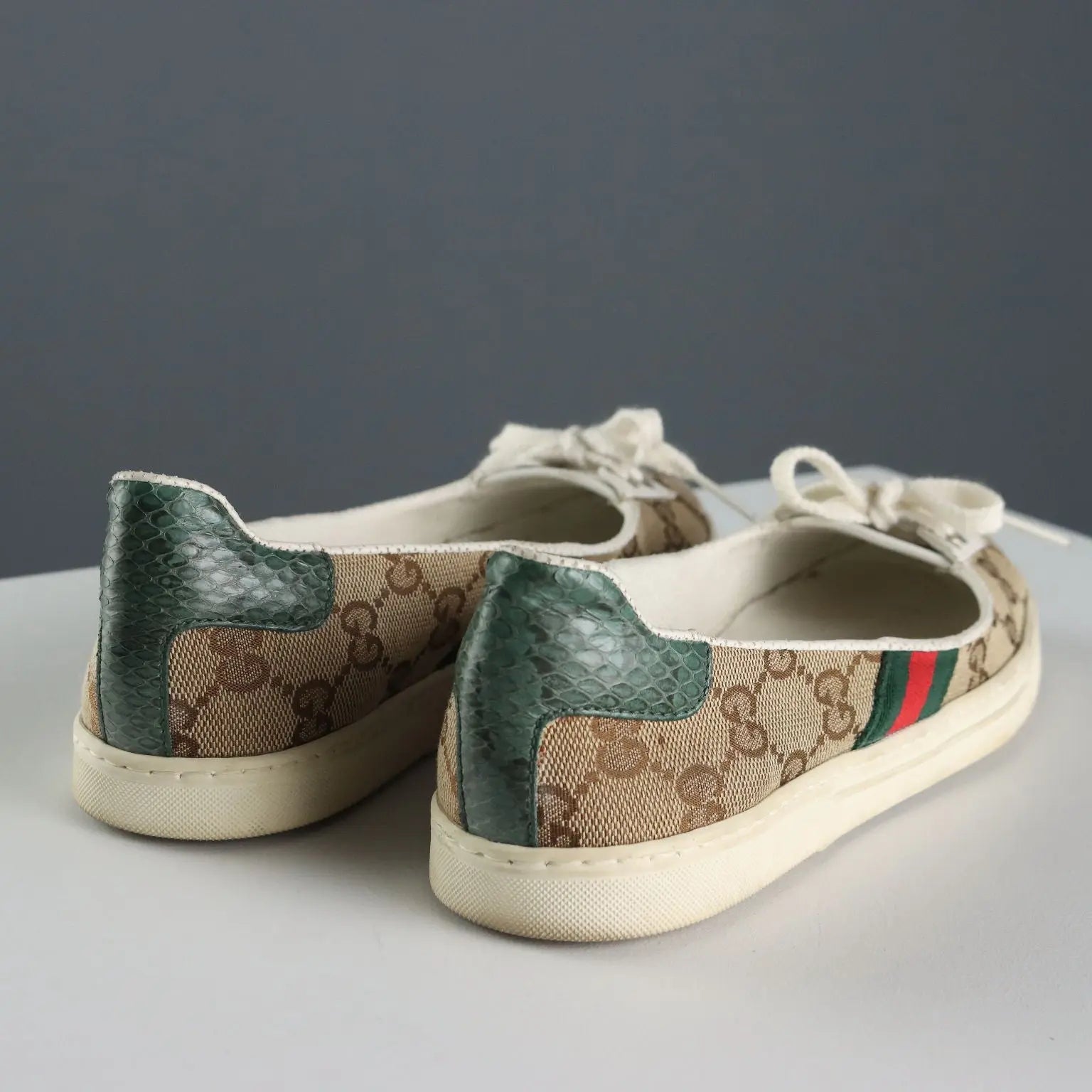 Gucci Ballerina Shoes Leather Fabric Second Hand Size 2.5 Dust Bag - UK Size 2,5 | Clothing & House Linens | Second hand
