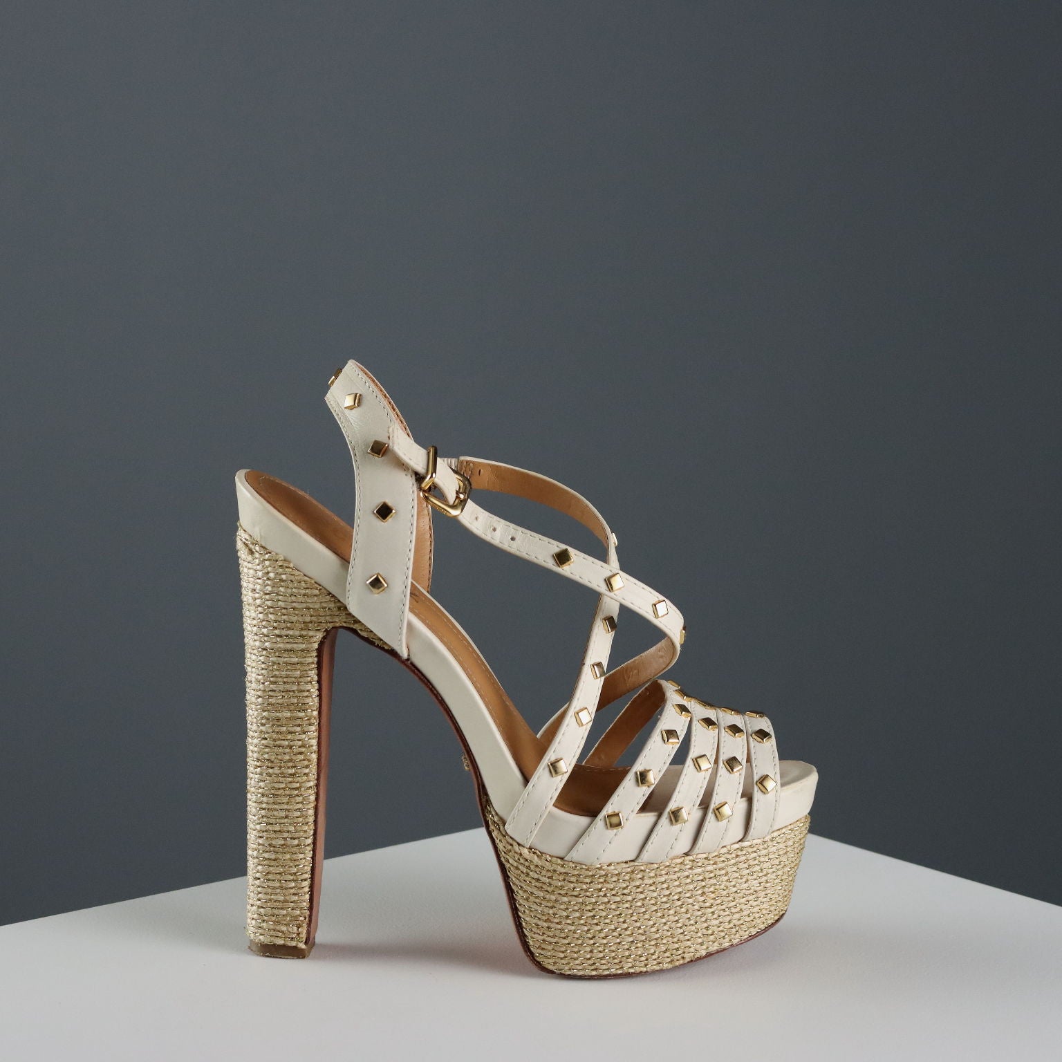  | Clothing & House Linens  Second hand