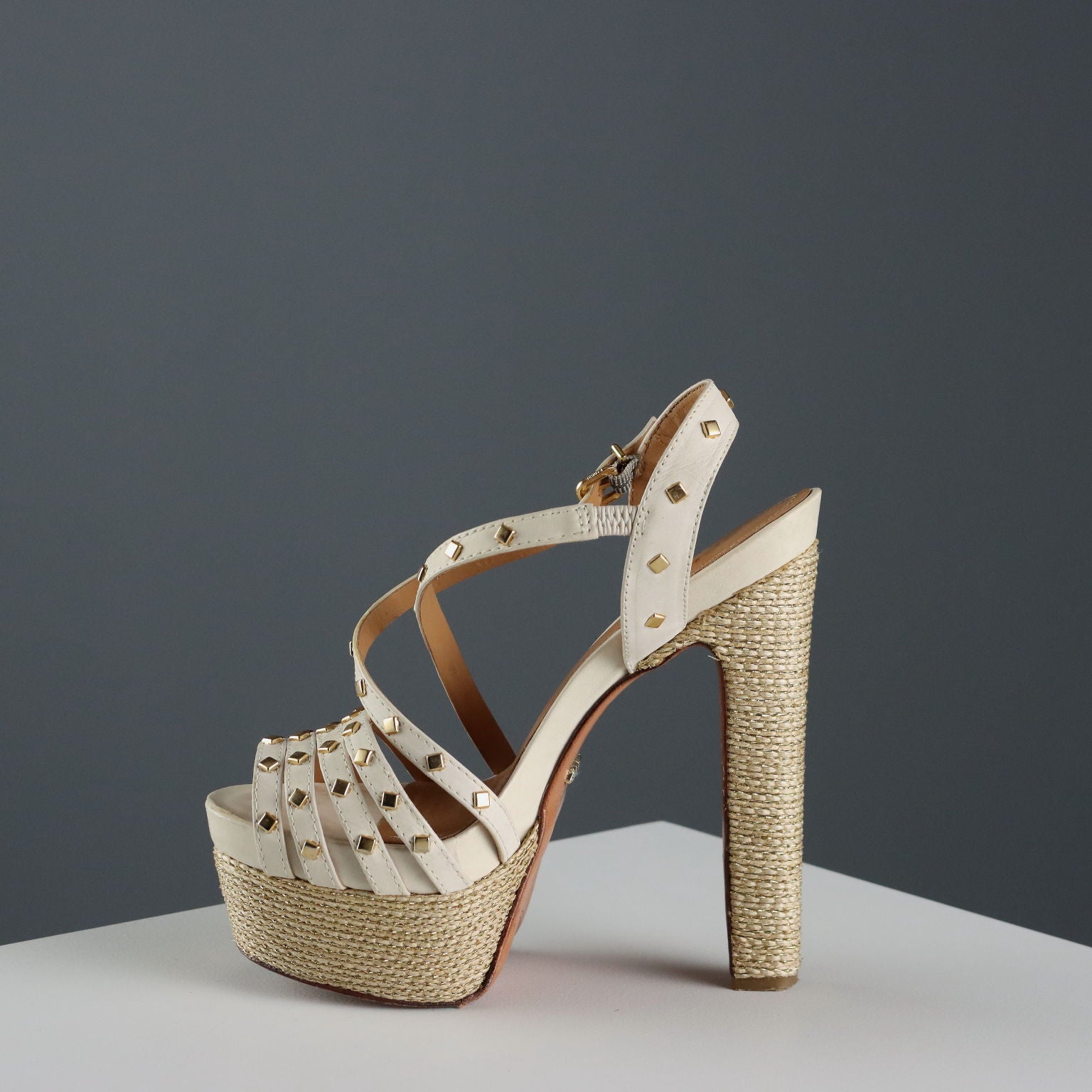  | Clothing & House Linens  Second hand