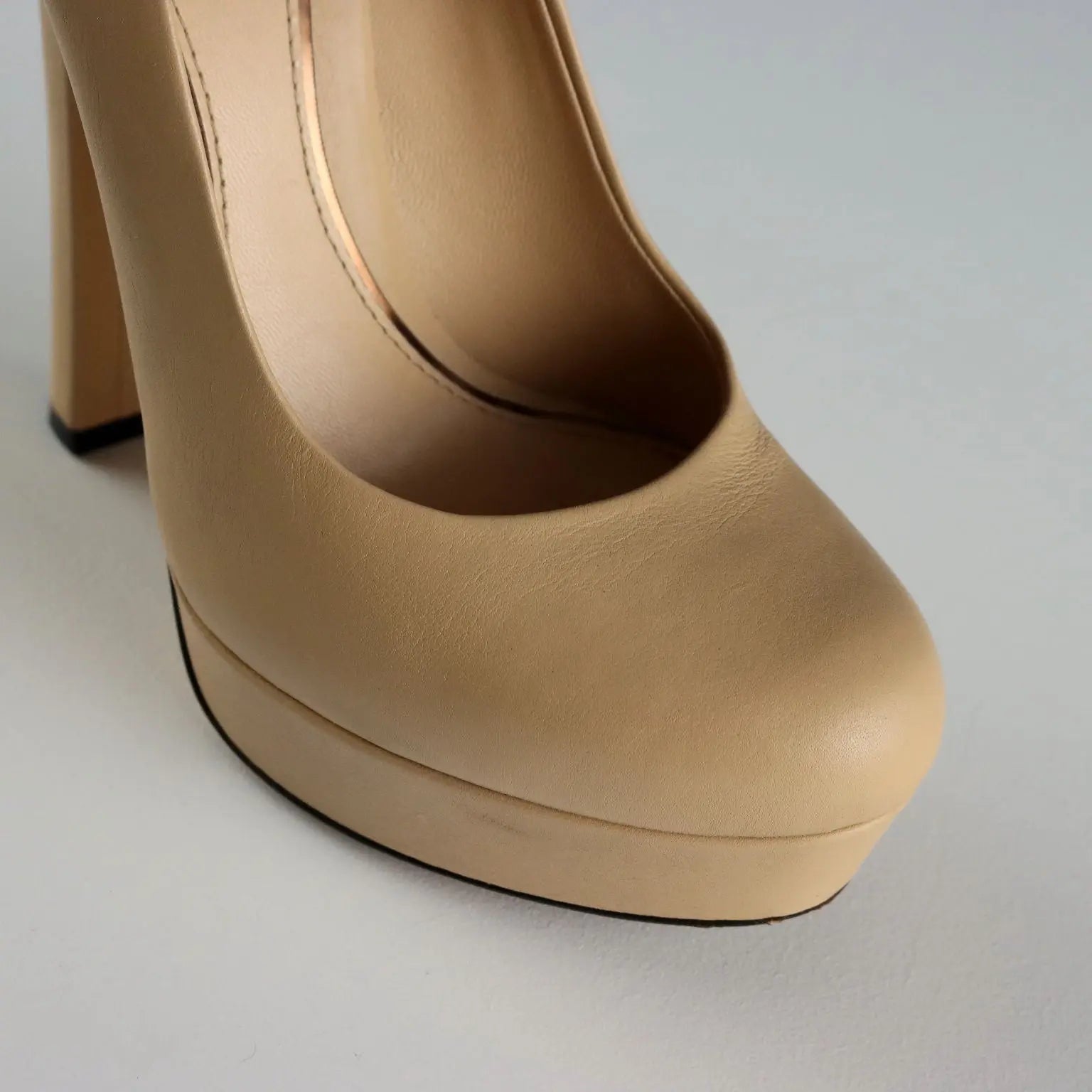 Gucci Heel Shoes Beige Leather UK Size 3 Second Hand Italy - UK Size 3 | Clothing & House Linens | Second hand