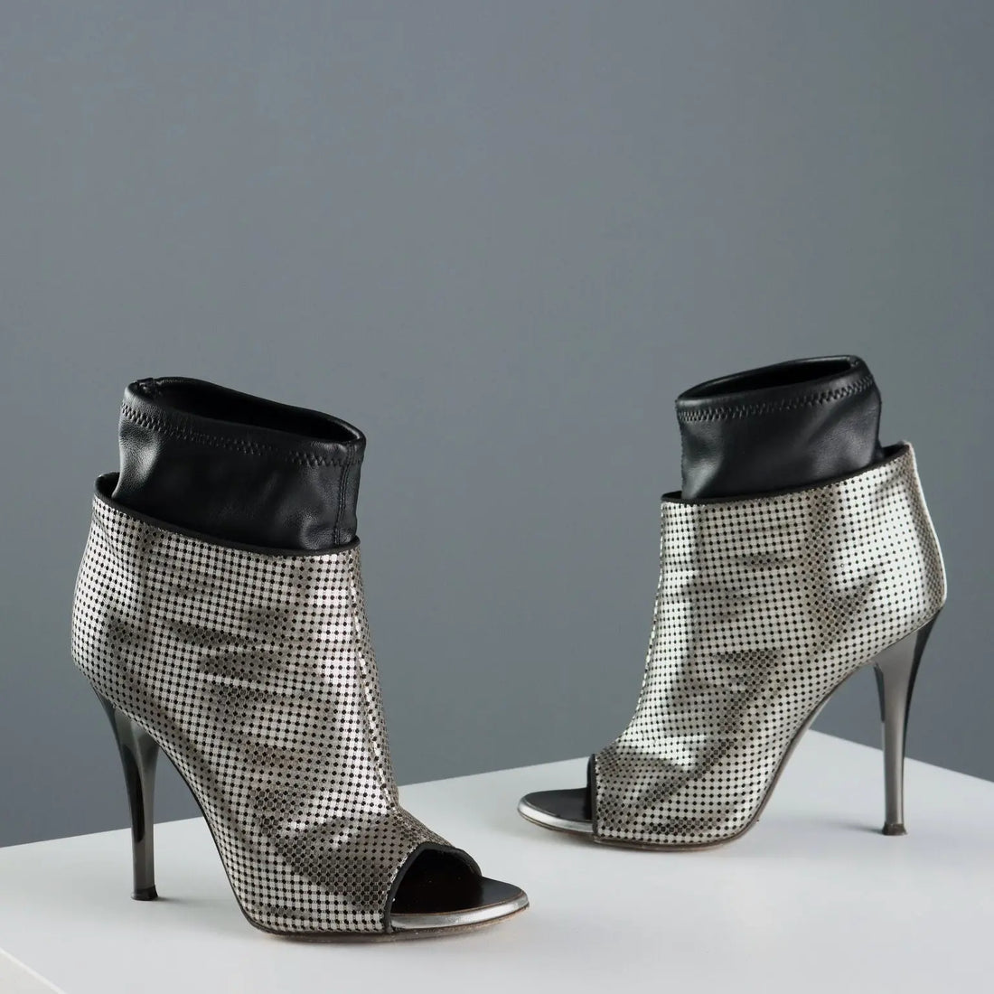 Giuseppe Zanotti Silver Ankle Boots Leather Second Hand UK Size 3 - UK Size 3 | Clothing & House Linens | Second hand