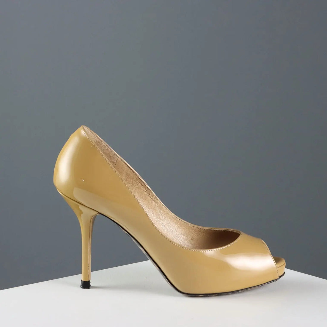 Dolce & Gabbana Open Toe Shoes Leather Sandy UK Size 3 - UK Size 3 | Clothing & House Linens | Second hand