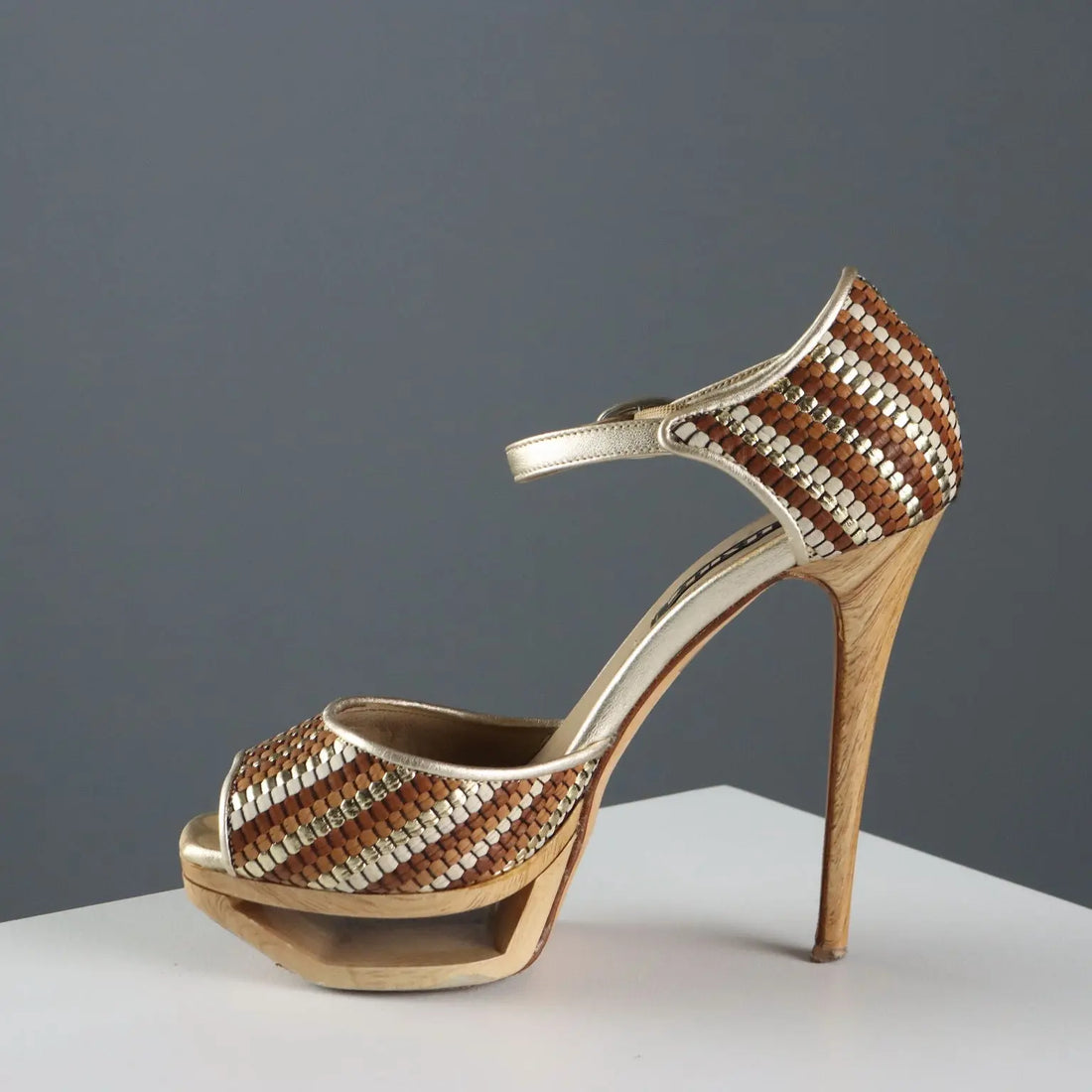 Le Silla Mary Jane Shoes Leather Wood UK Size 3 Second Hand - UK Size 3 | Clothing & House Linens | Second hand