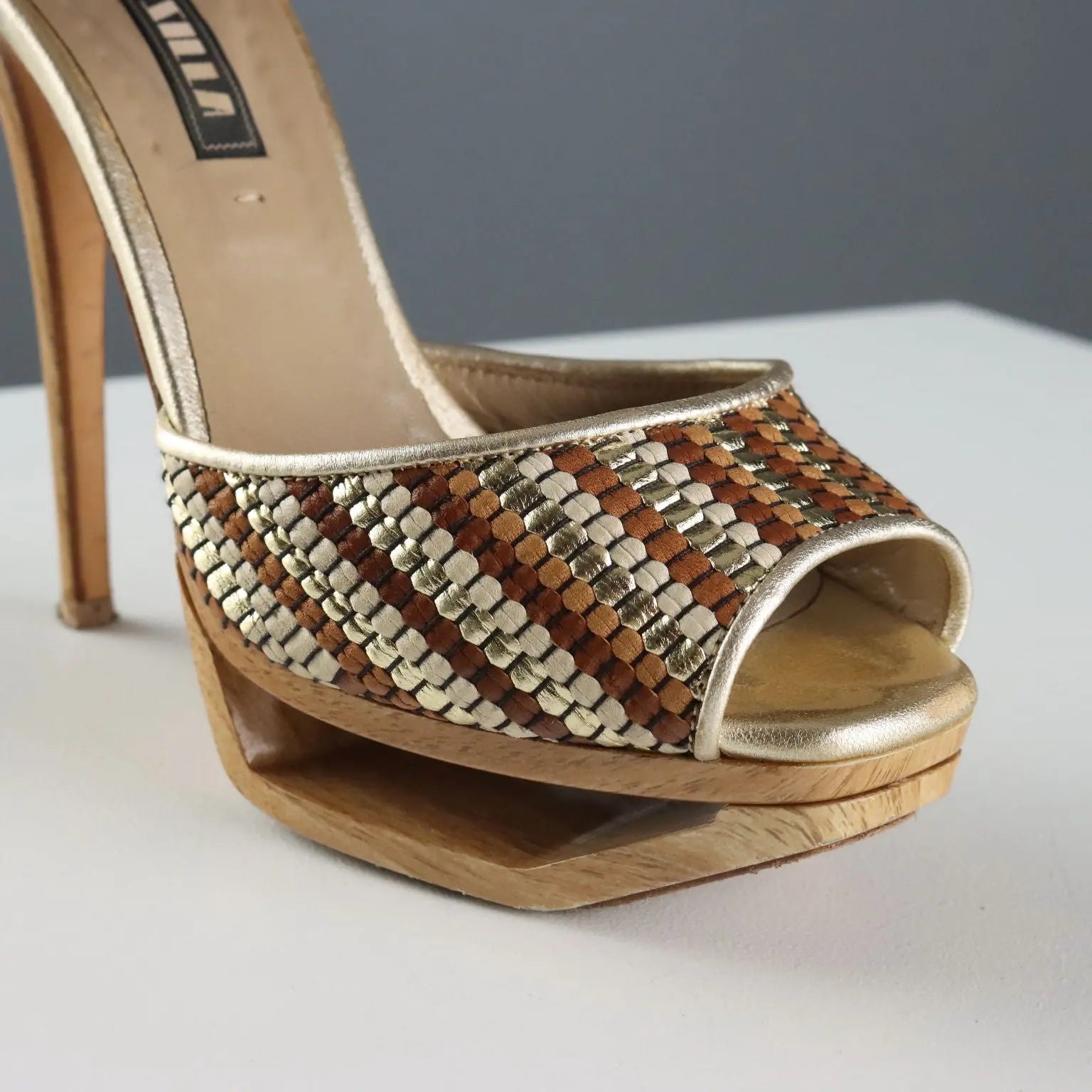 Le Silla Mary Jane Shoes Leather Wood UK Size 3 Second Hand - UK Size 3 | Clothing & House Linens | Second hand