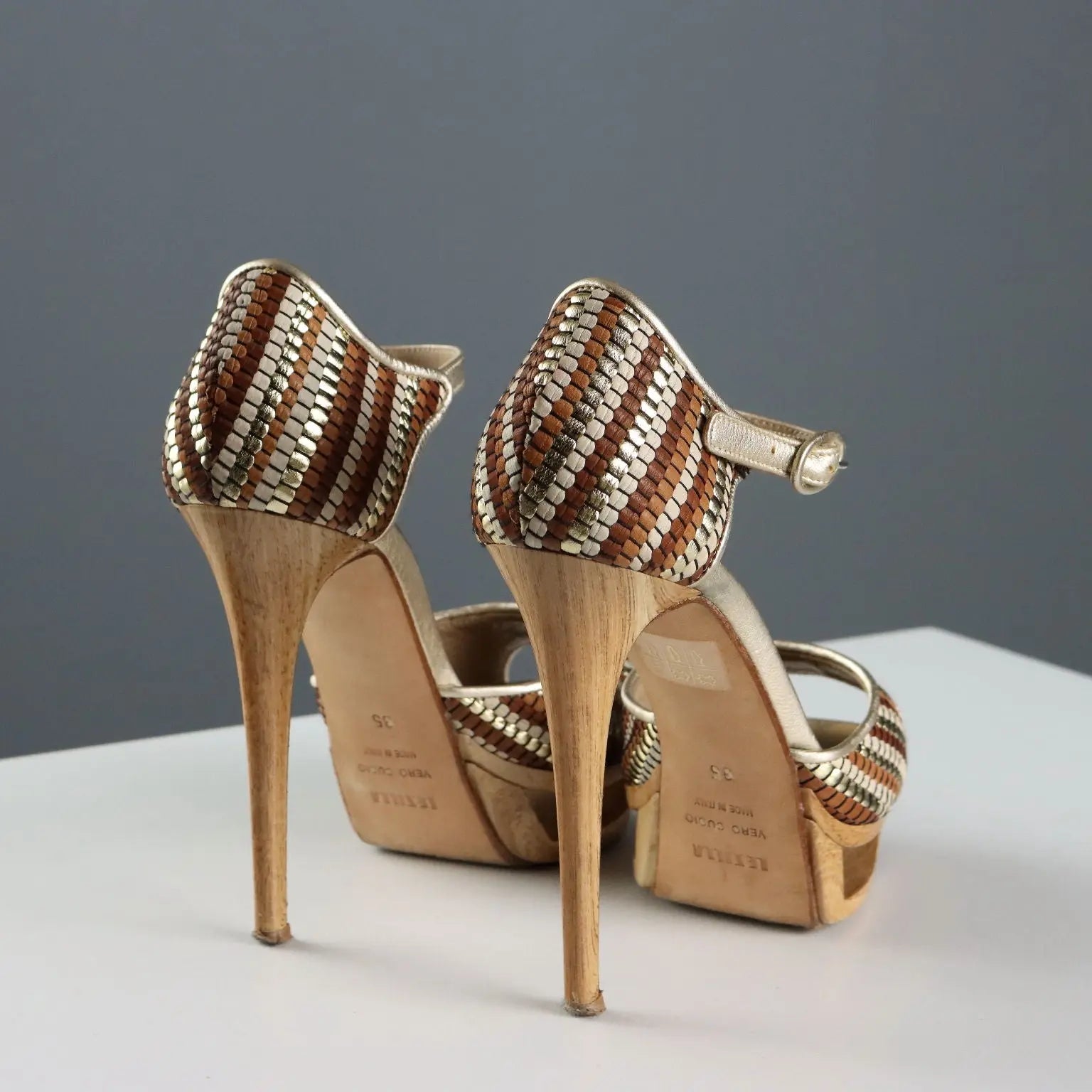 Le Silla Mary Jane Shoes Leather Wood UK Size 3 Second Hand - UK Size 3 | Clothing & House Linens | Second hand