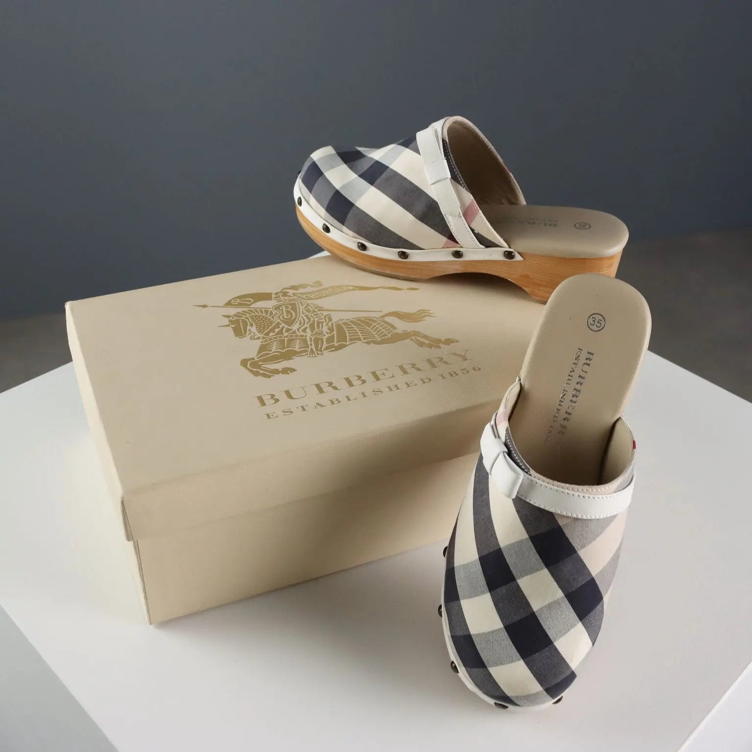 Burberry Clogs Wood Leather Fabric UK Size 3 Second Hand UK - UK Size 3 | Clothing & House Linens | Second hand