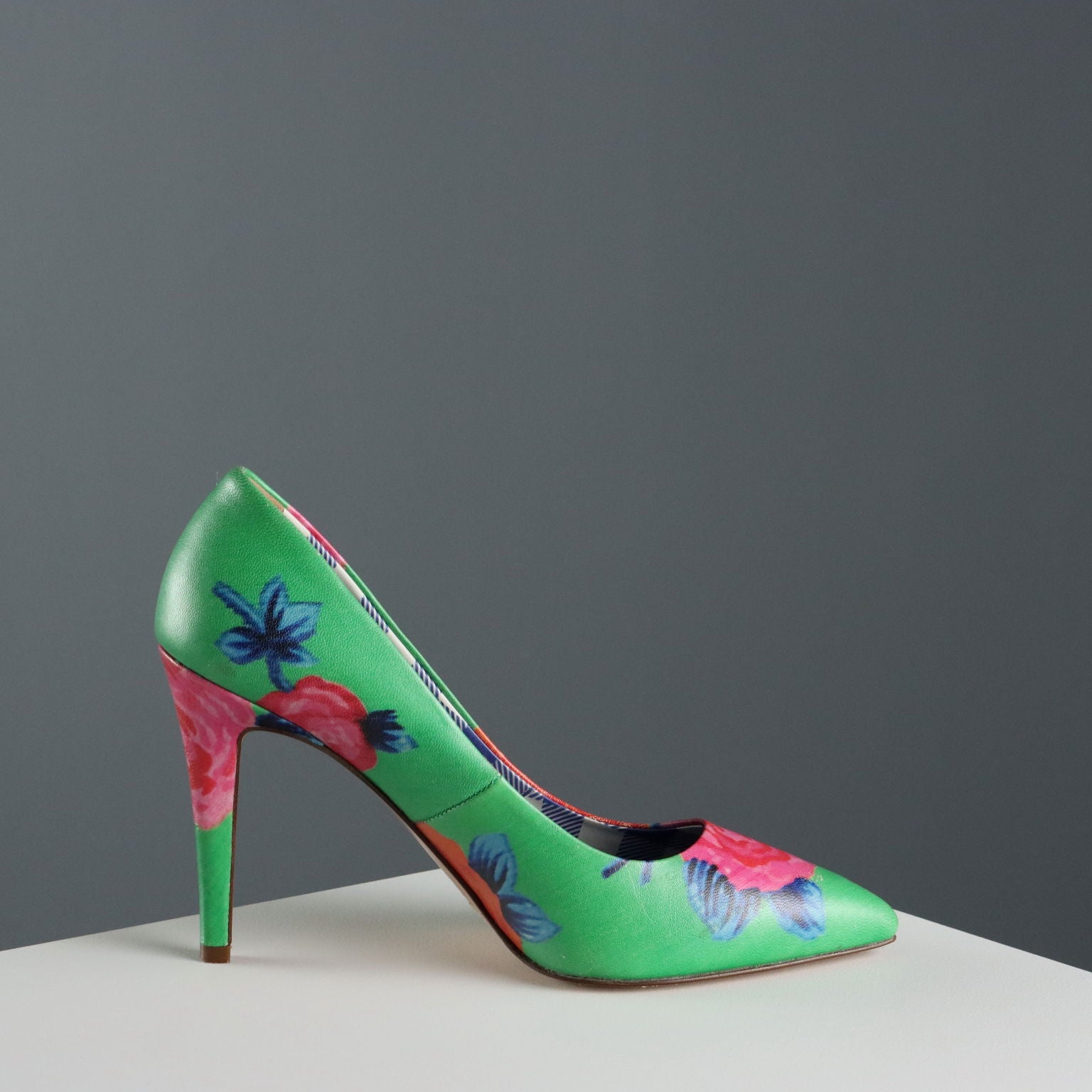  | Clothing & House Linens  Second hand