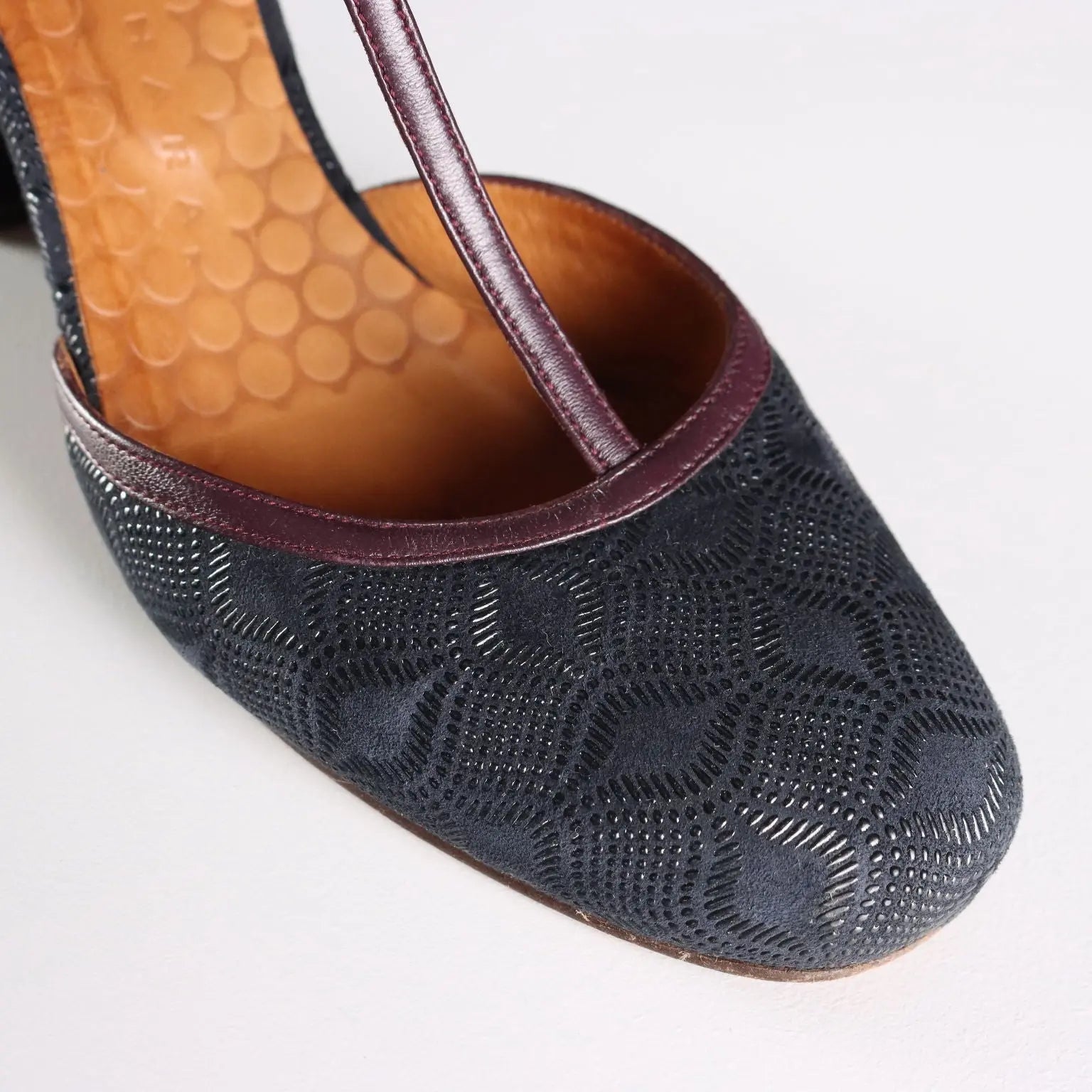 Chie Mihara Shoes T-Strap Second Hand Leather Size 7 Spain - UK Size 7 | Clothing & House Linens | Second hand