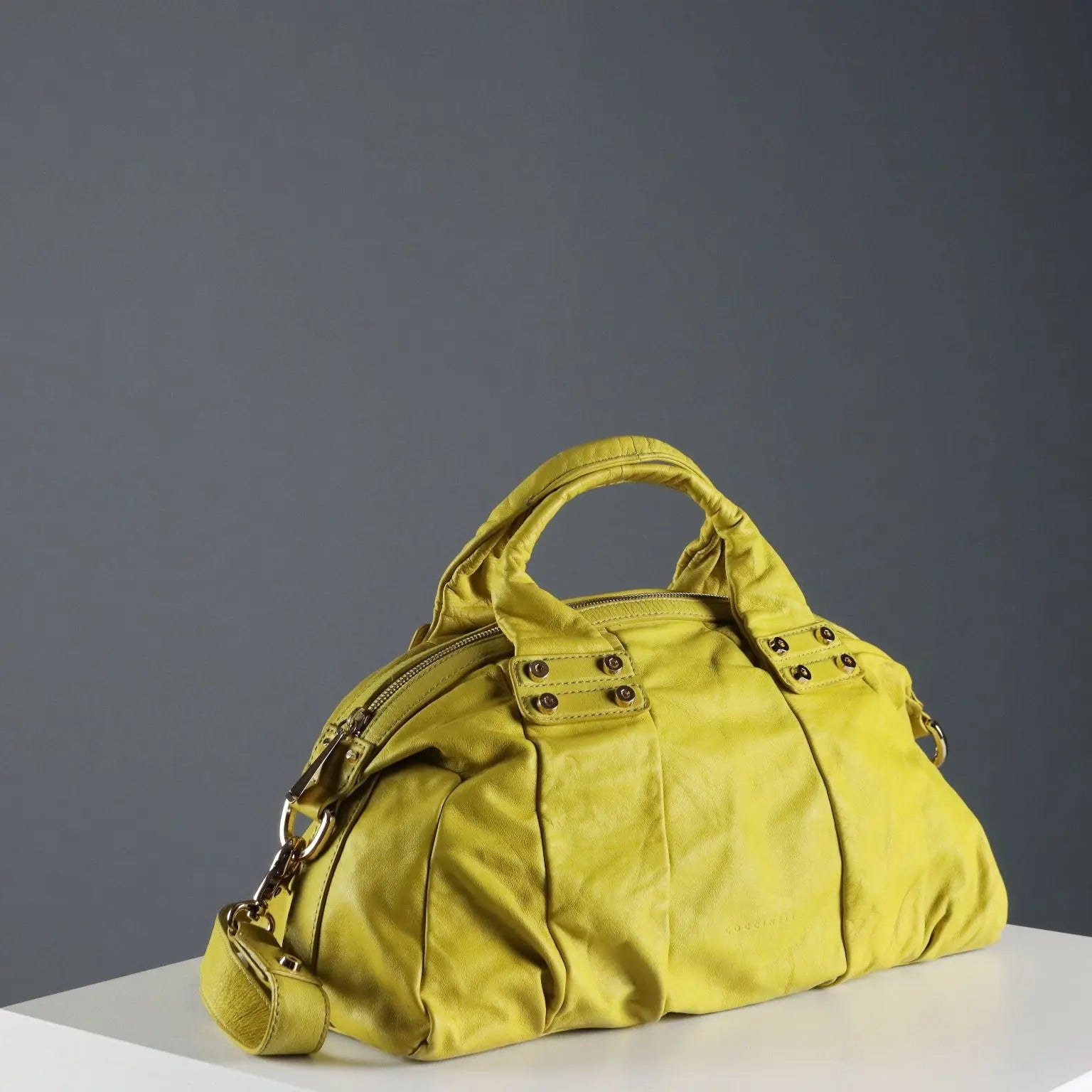 Coccinelle Handbag Genuine Leather Second Hand Dust Bag - Genuine Leather | Clothing & House Linens | Second hand