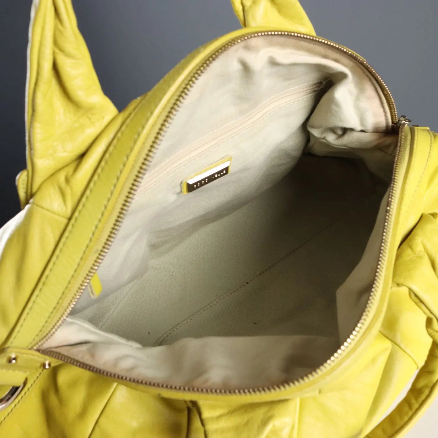 Coccinelle Handbag Genuine Leather Second Hand Dust Bag - Genuine Leather | Clothing & House Linens | Second hand