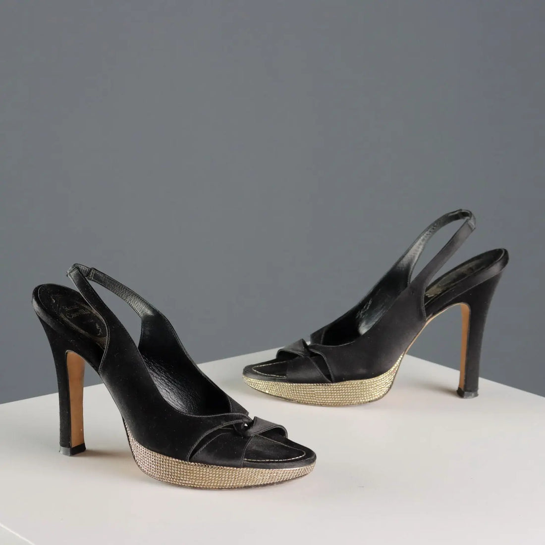 Rene Caovilla Sandals with Beads Leather Silk UK Size 6 Second Hand - UK Size 6 | Clothing & House Linens | Second hand