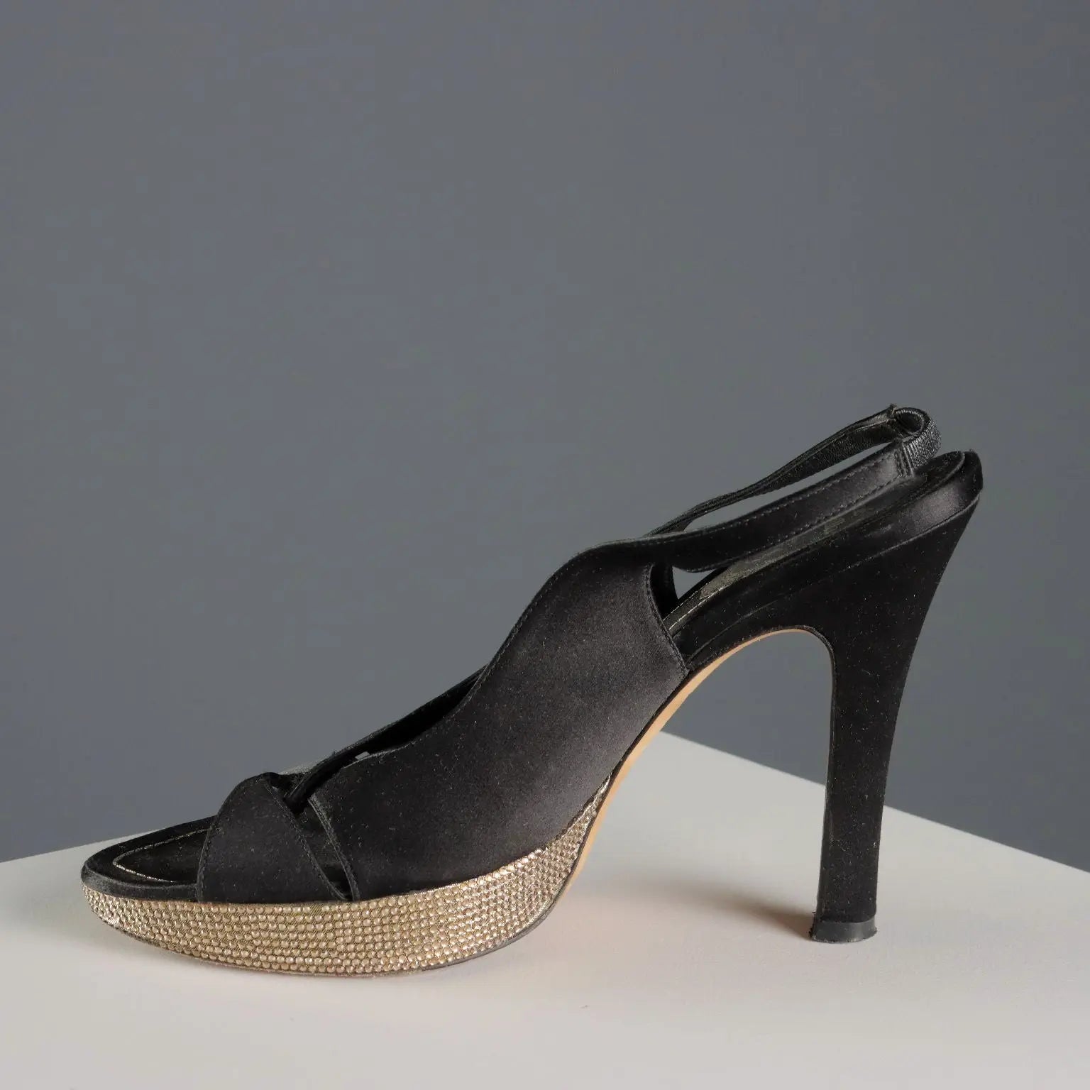 Rene Caovilla Sandals with Beads Leather Silk UK Size 6 Second Hand - UK Size 6 | Clothing & House Linens | Second hand