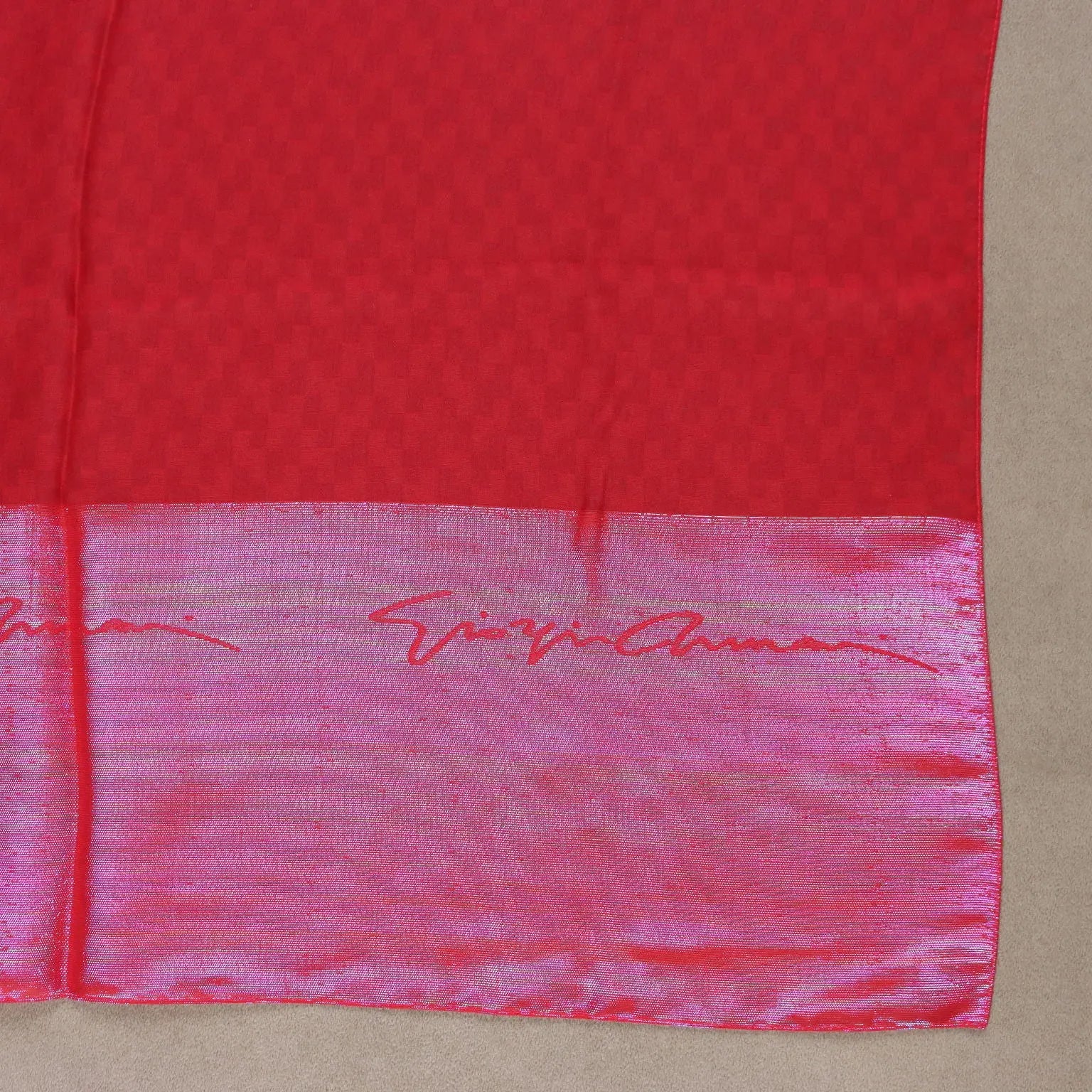 Giorgio Armani Stole Red Silk Iridescent Fabric Second Hand