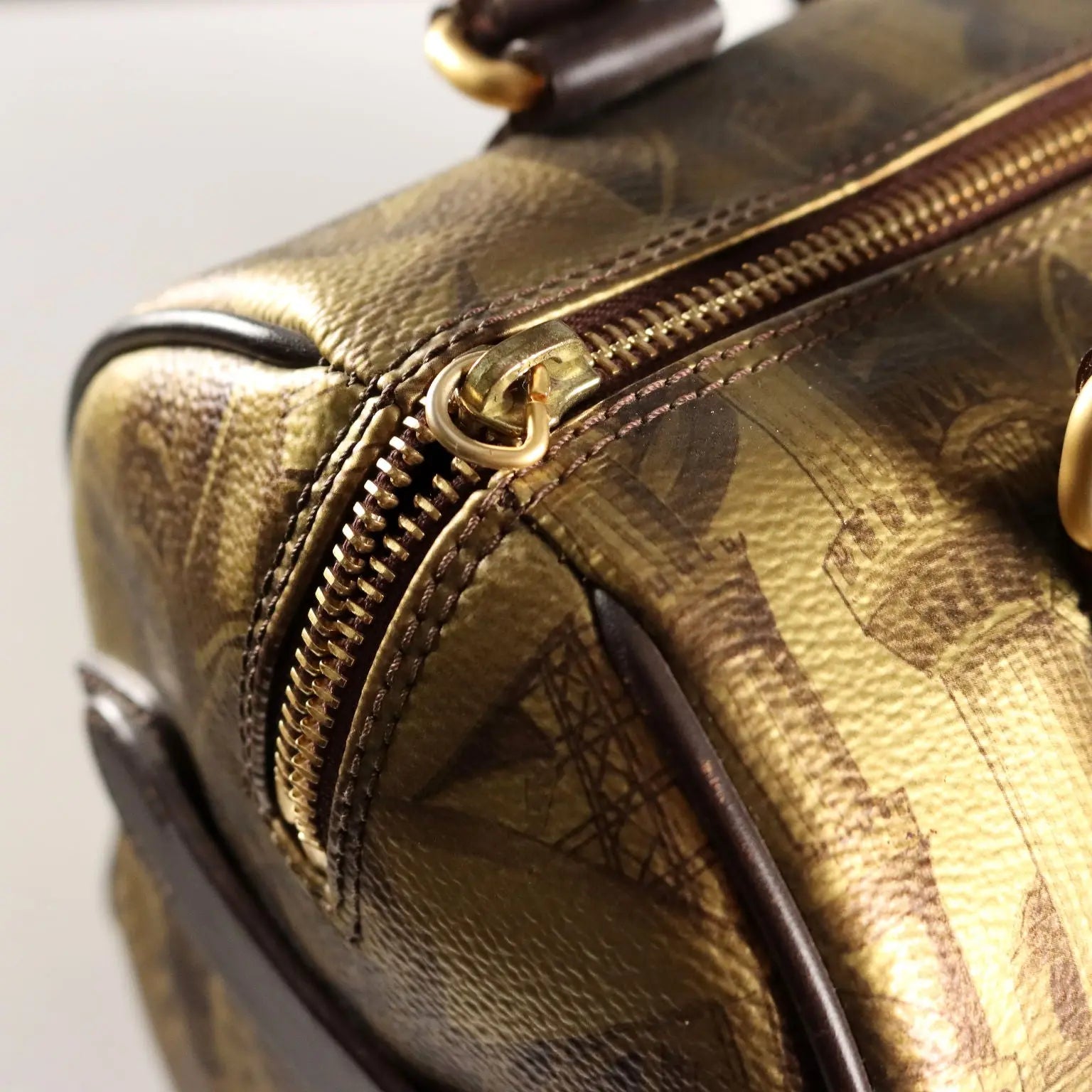Fontana 1915 Bag Genuine Leather Architecture Print Second Hand - Genuine Leather | Clothing & House Linens | Second hand