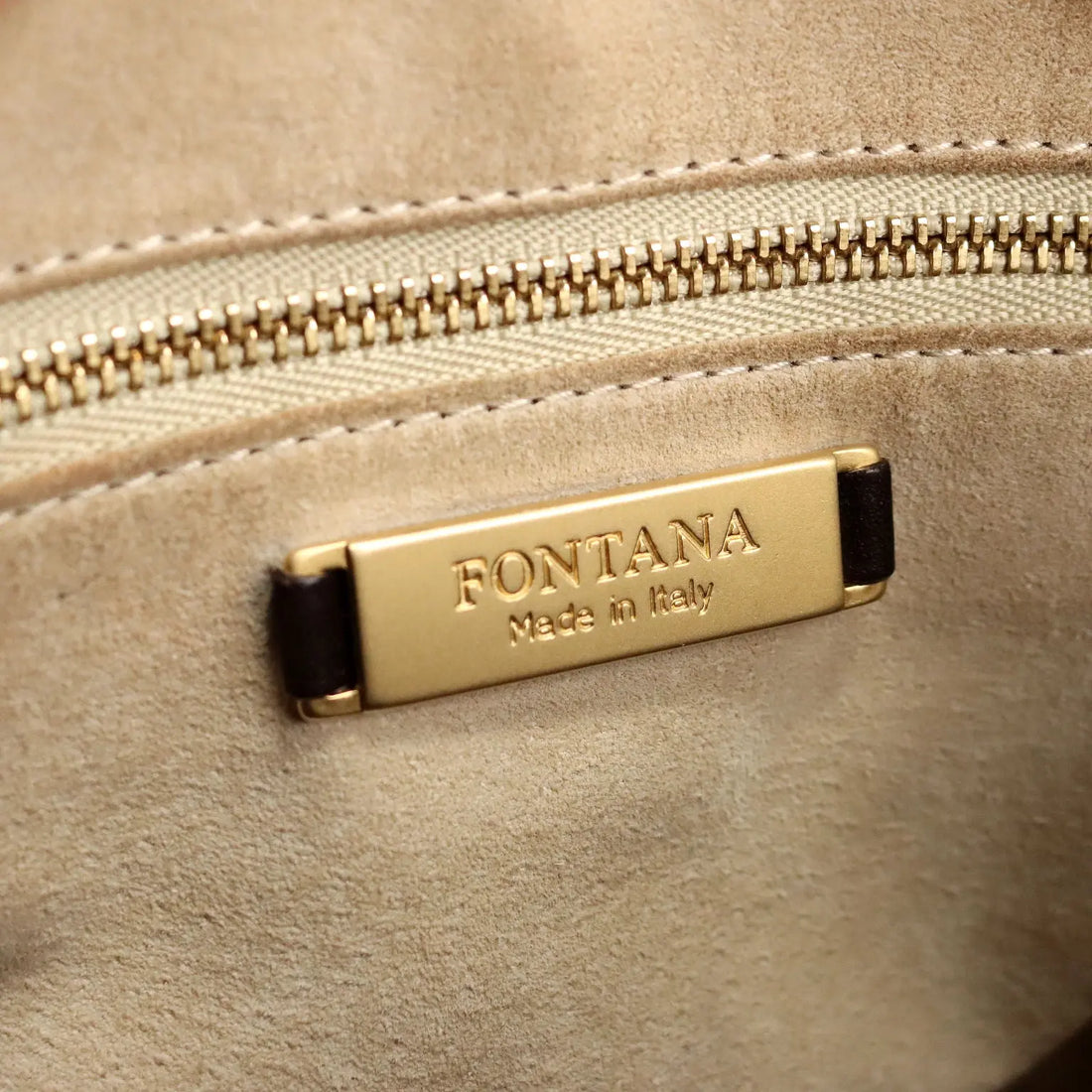 Fontana 1915 Bag Genuine Leather Architecture Print Second Hand - Genuine Leather | Clothing & House Linens | Second hand