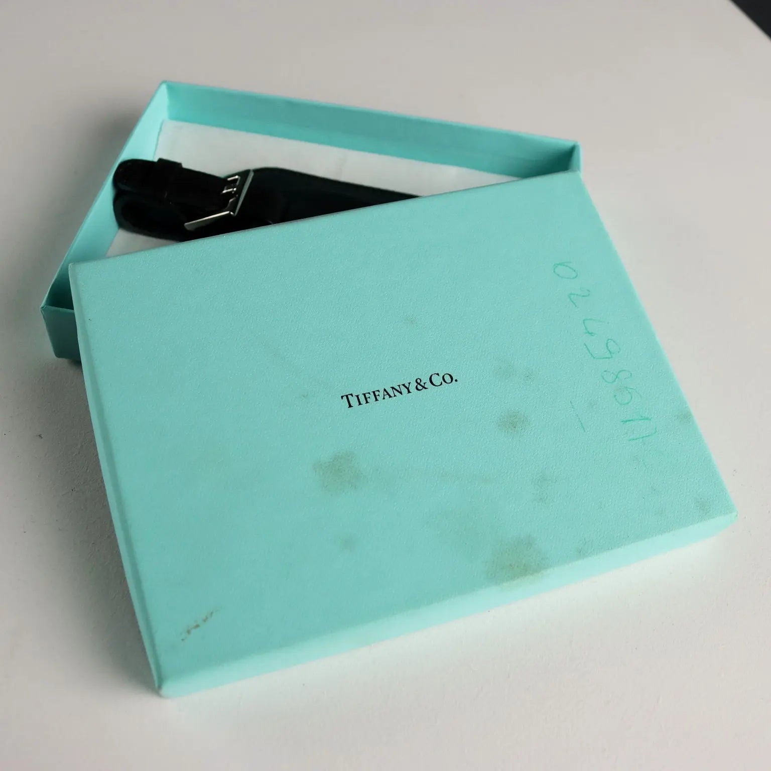 Tiffany & Co. Luggage Tag Genuine Leather Metal Second Hand - Genuine Leather | Clothing & House Linens | Second hand