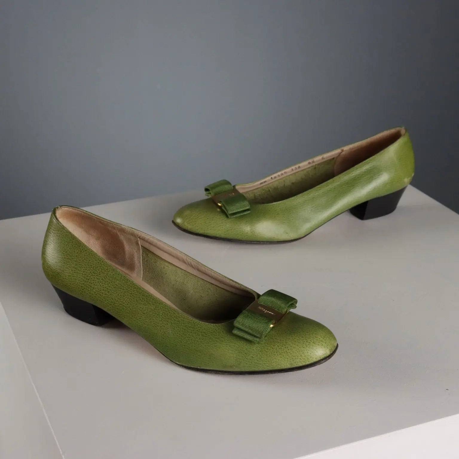 Ferragamo Vara Shoes Leather UK Size 7 Second Hand Italy