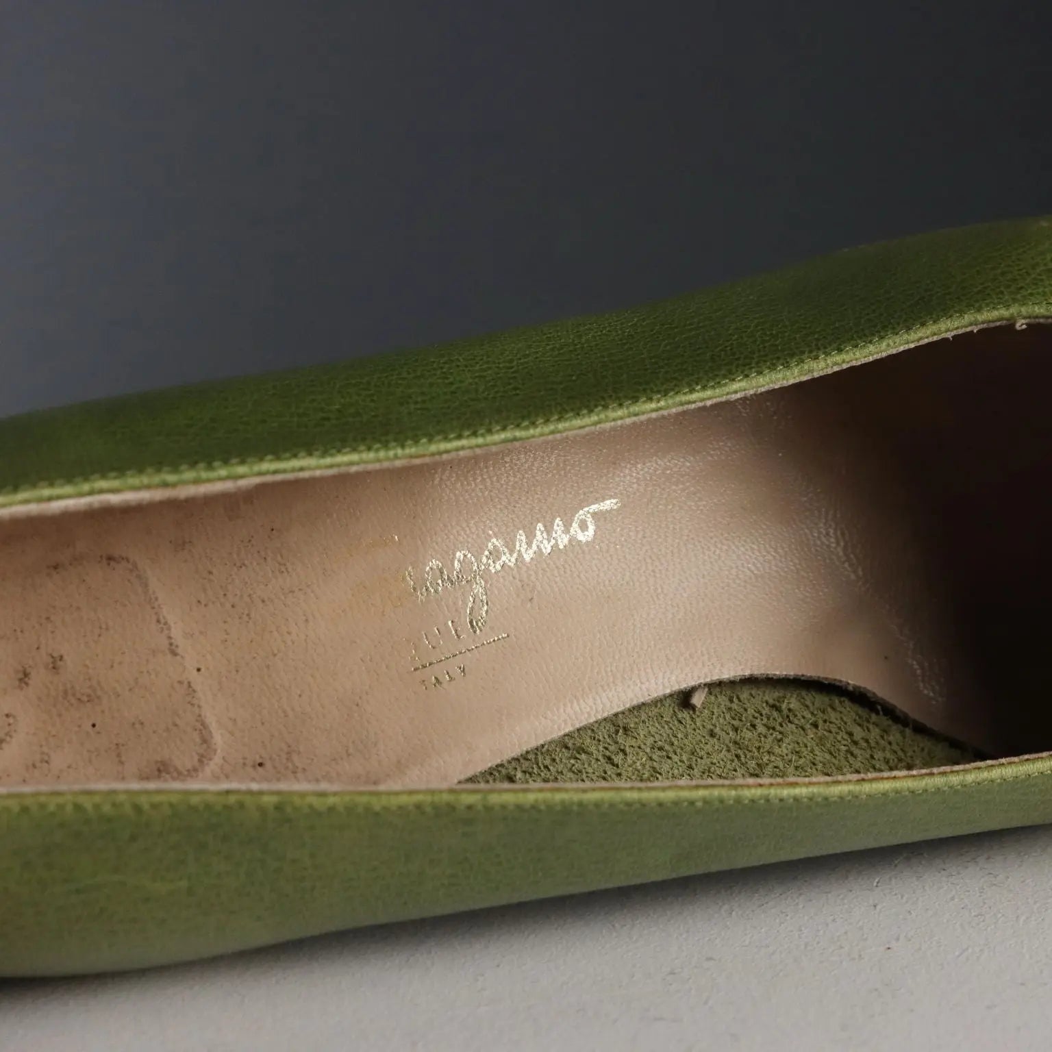 Ferragamo Vara Shoes Leather UK Size 7 Second Hand Italy