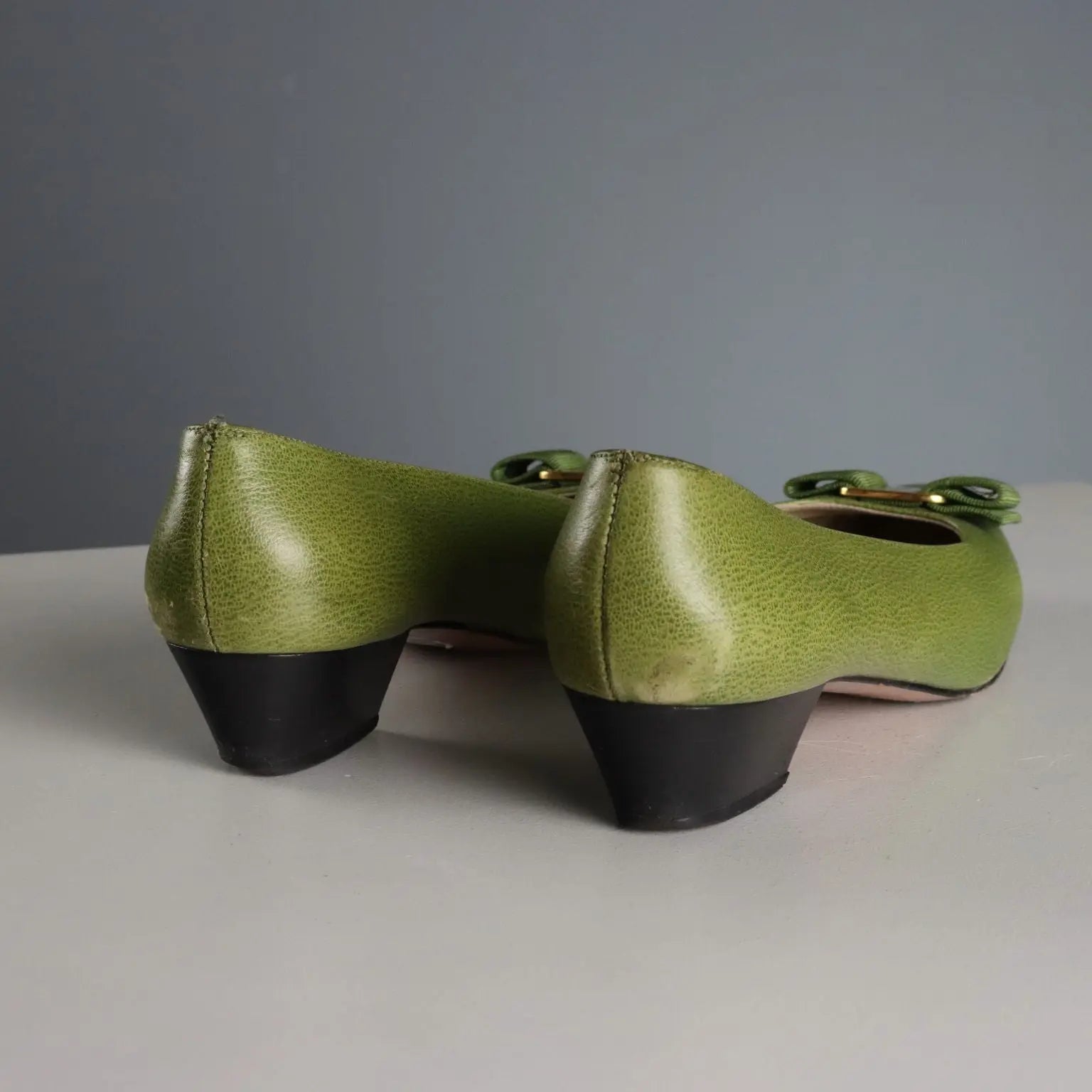 Ferragamo Vara Shoes Leather UK Size 7 Second Hand Italy