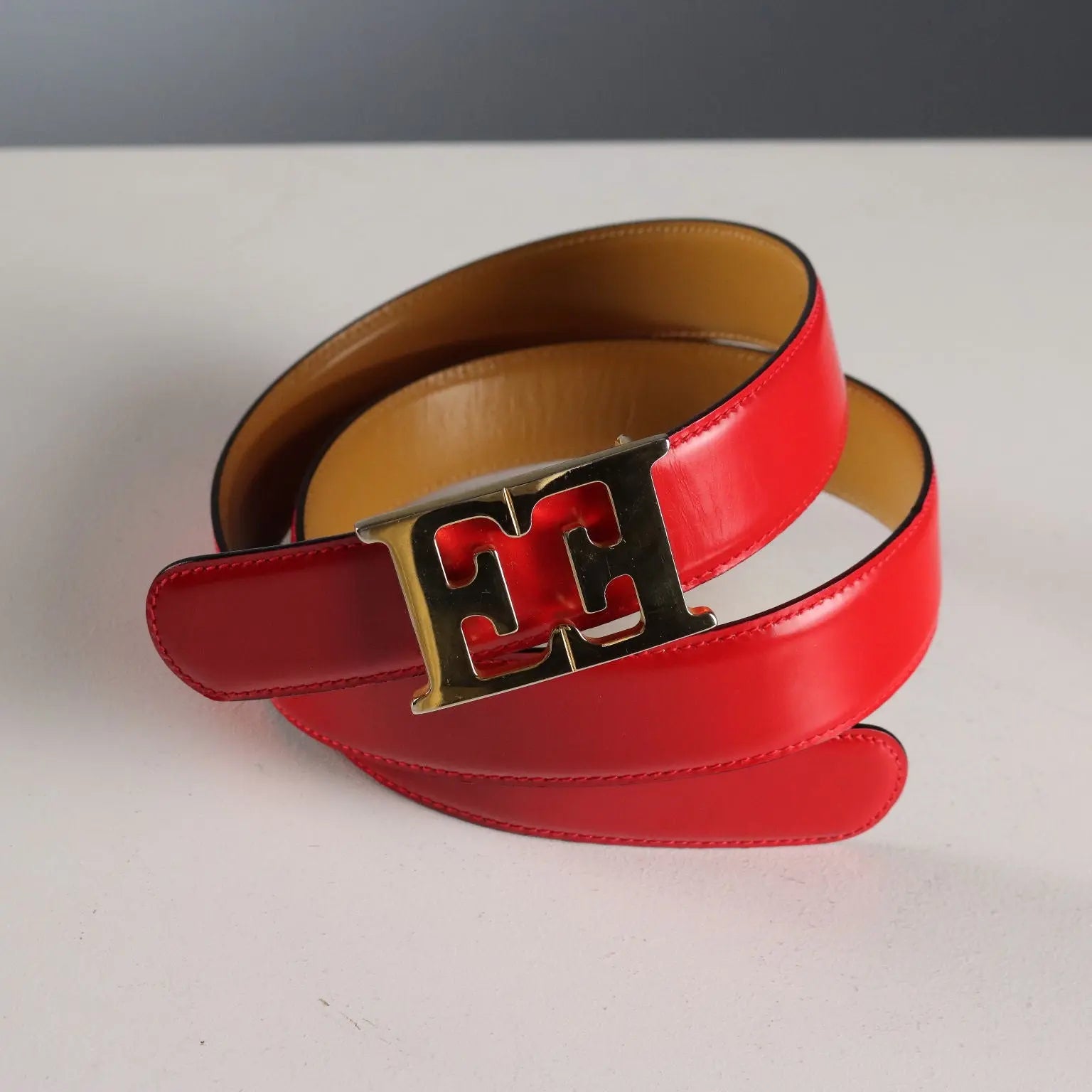 Escada Reversible Belt Genuine Leather Gilded Metal Second Hand