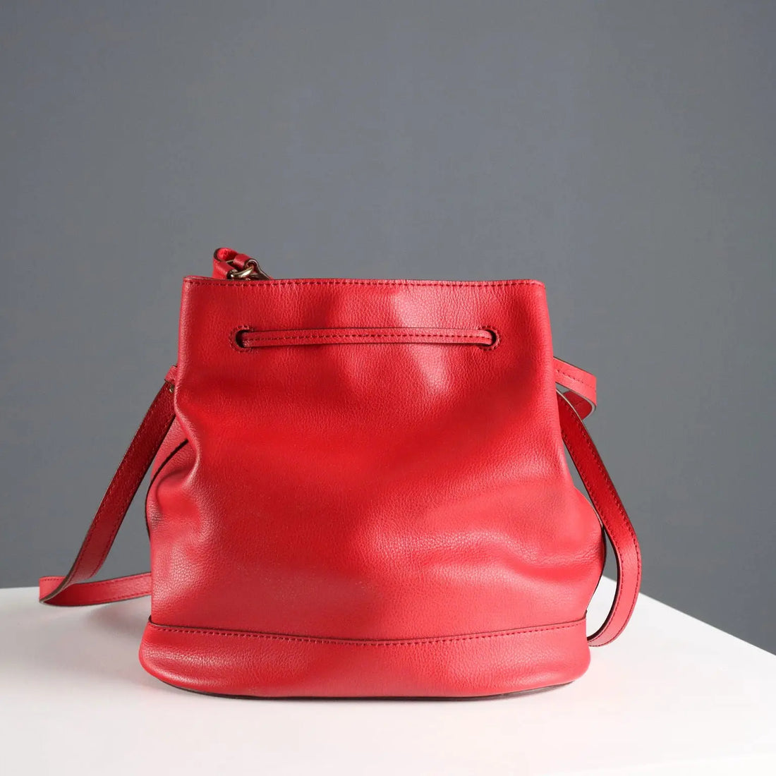 Ralph Lauren Bucket Bag Red Leather Gilded Details Second Hand