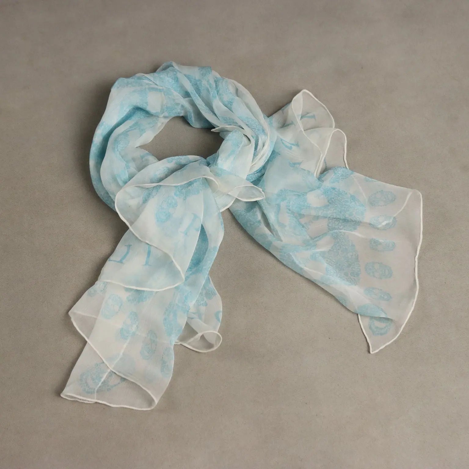 Philipp Plein Silk Scarf with Blue Skulls Second Hand Switzerland
