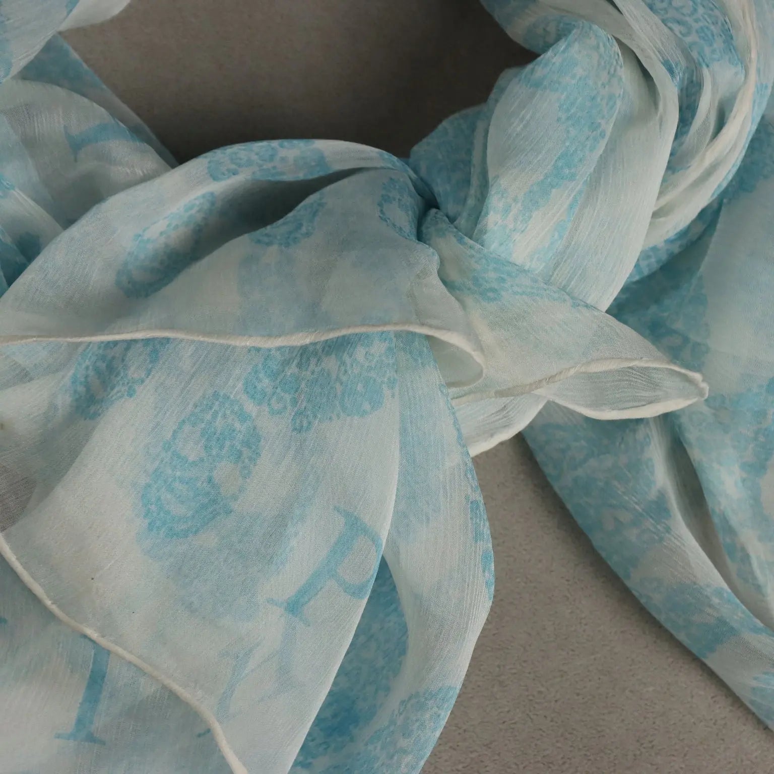 Philipp Plein Silk Scarf with Blue Skulls Second Hand Switzerland