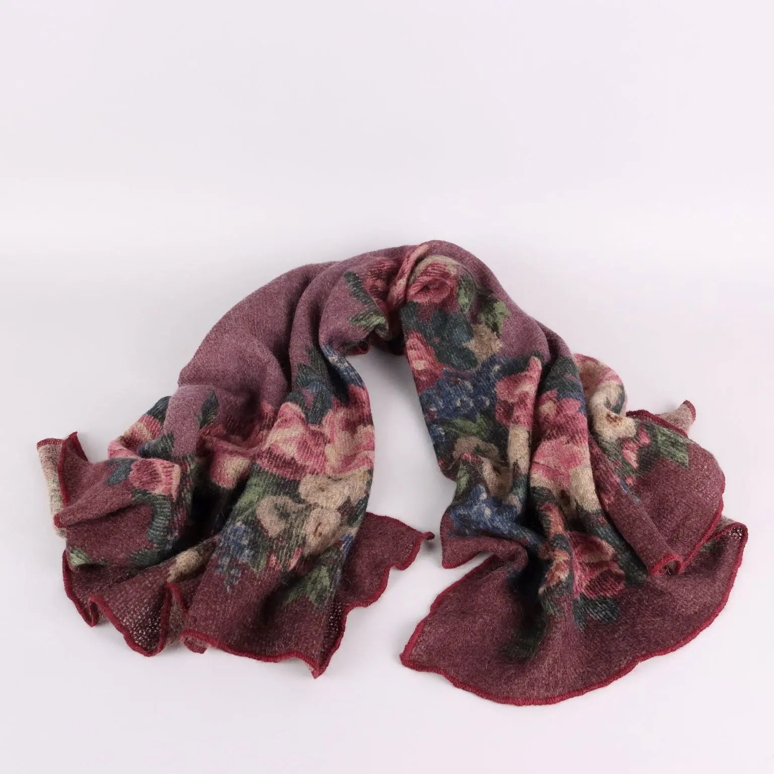 Saldarini Scarf Wool Second Hand Flower Pattern Italy | Clothing & House Linens | Second hand