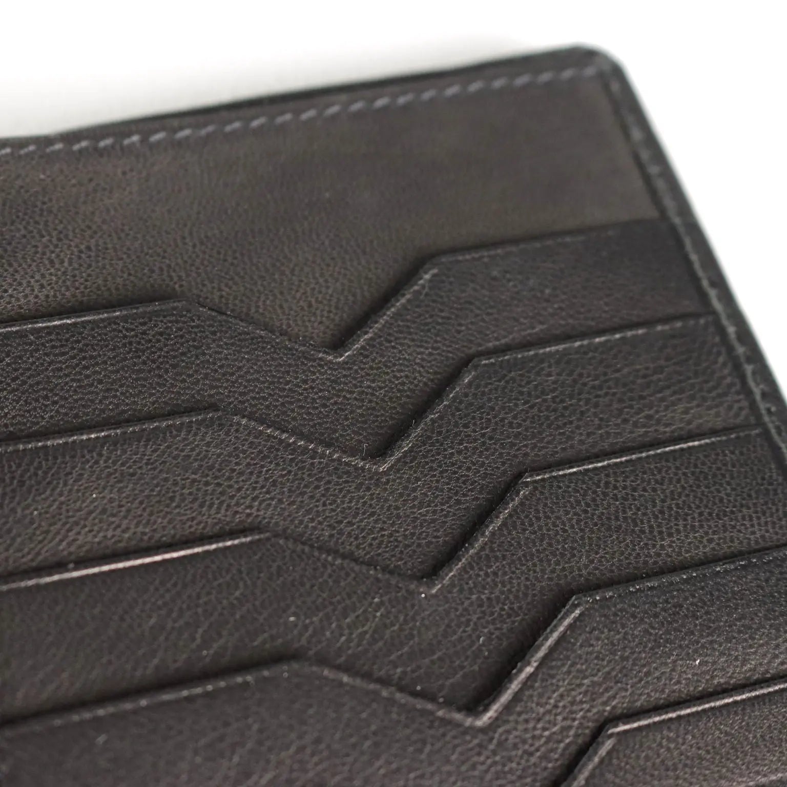 Valextra Wallet Second Hand Genuine Leather 12 Pockets Italy - Genuine Leather | Clothing & House Linens | Second hand