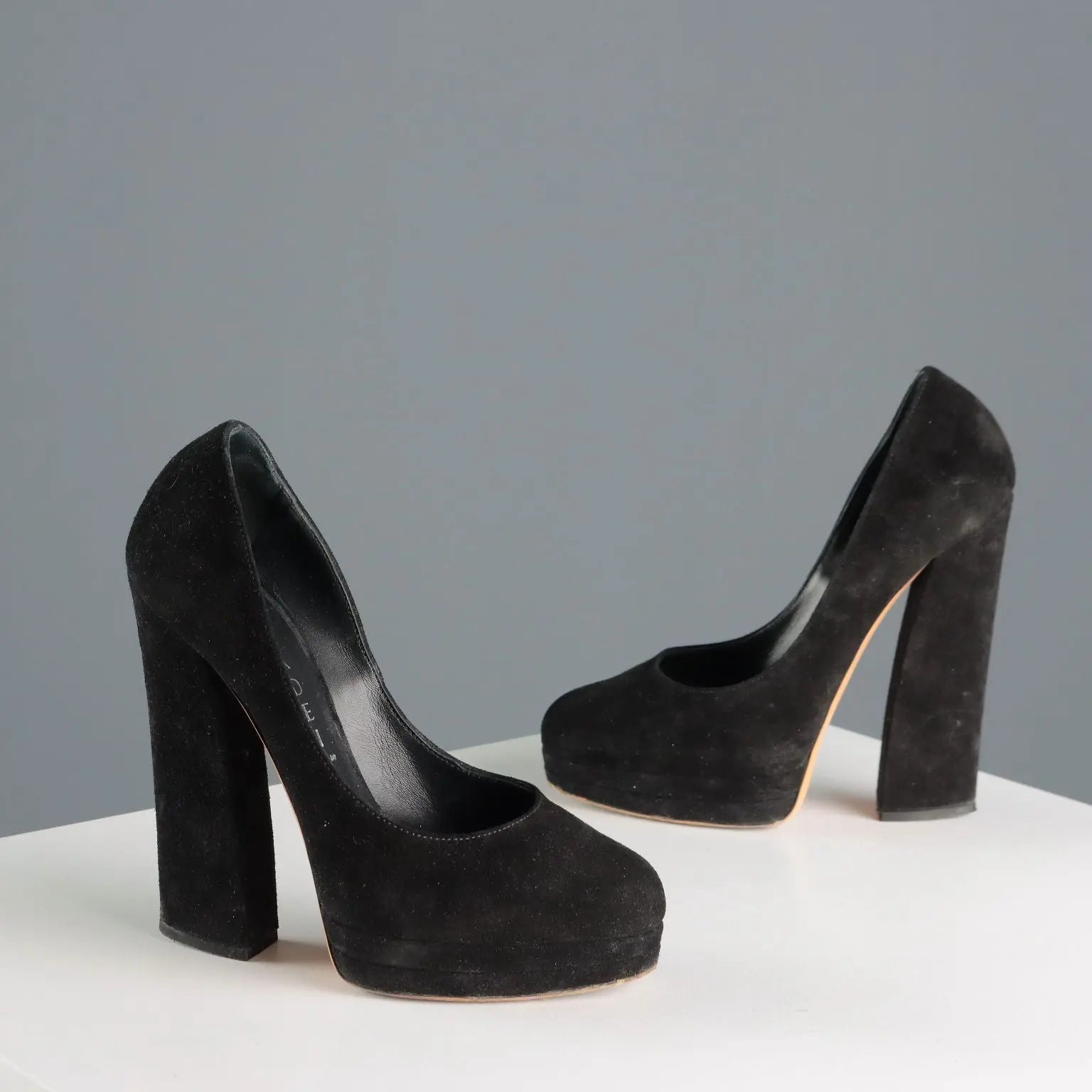 Casadei Shoes Suede Second Hand UK Size 3 Made in Italy - UK Size 3 | Clothing & House Linens | Second hand